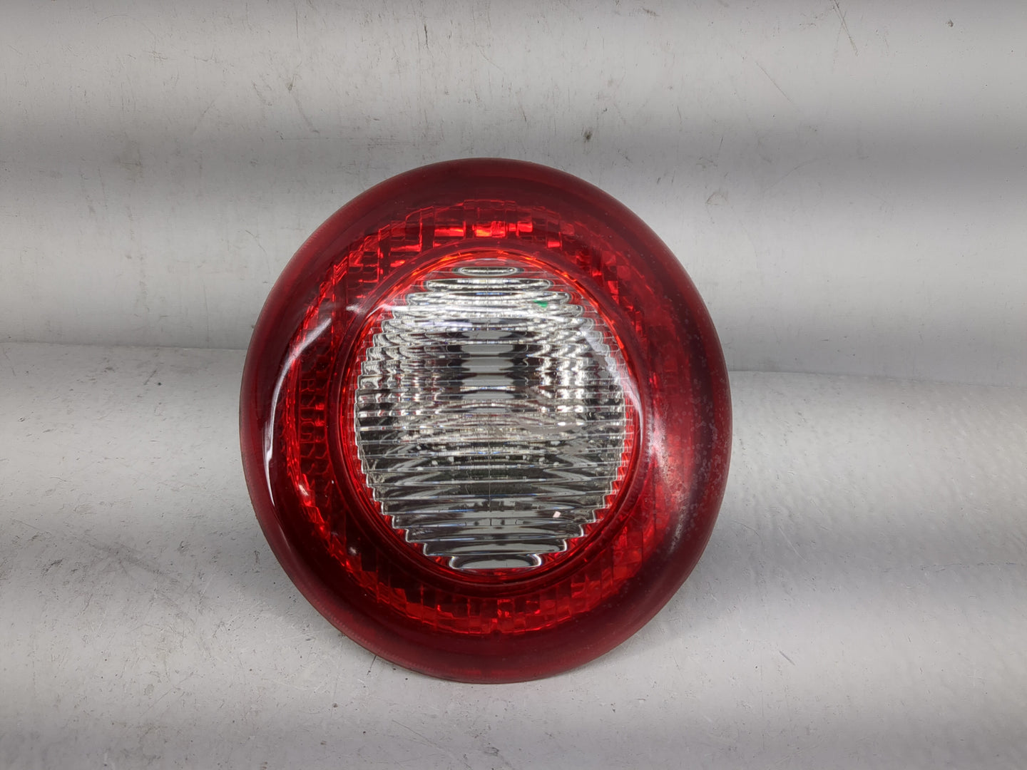 2006-2011 Chevrolet Hhr Tail Light Assembly Driver Left OEM P/N:15875485 Fits Fits 2006 2007 2008 2009 2010 2011 OEM Used Au
