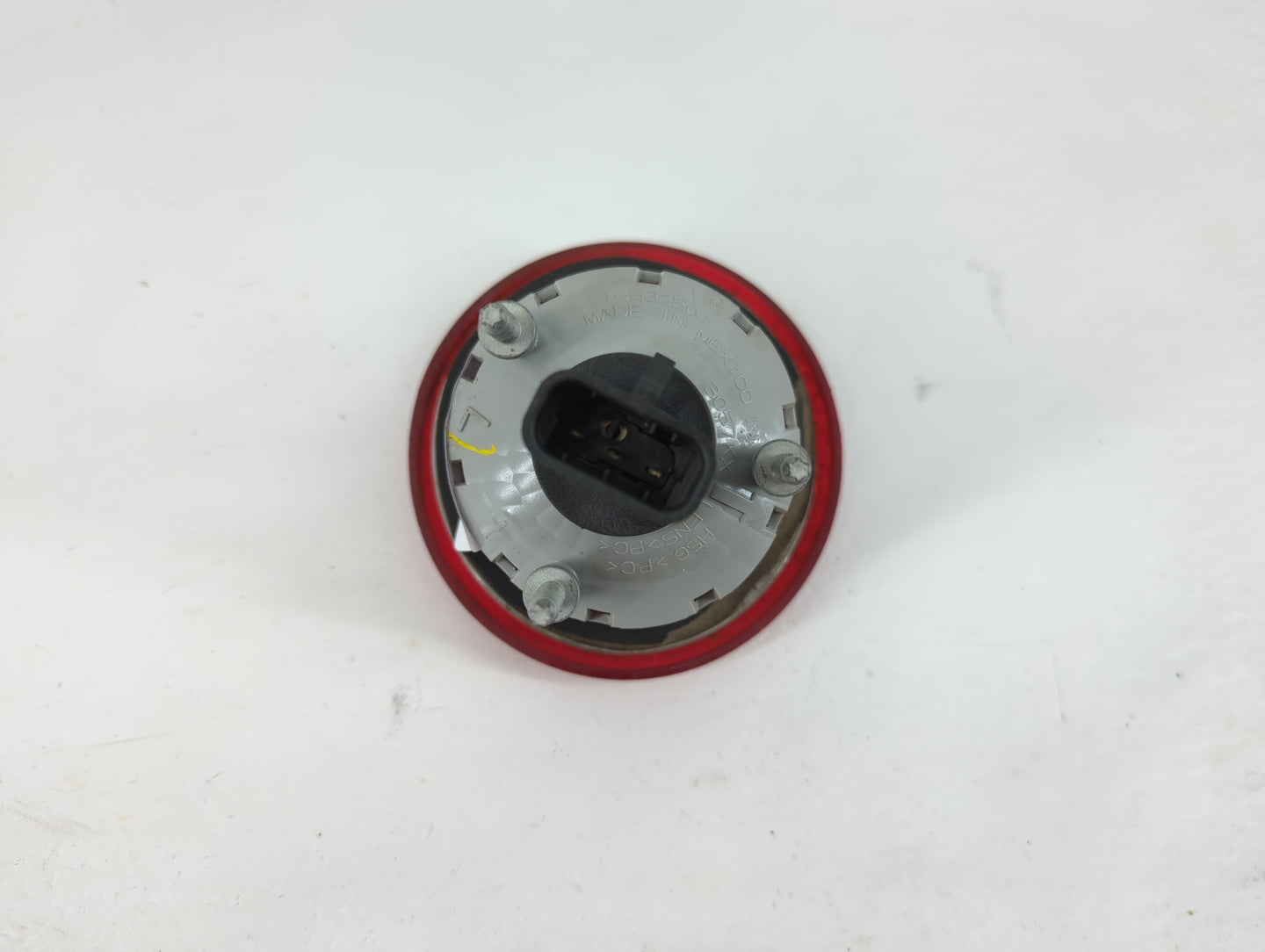 2006-2011 Chevrolet Hhr Tail Light Assembly Driver Left OEM P/N:15821825 Fits Fits 2006 2007 2008 2009 2010 2011 OEM Used Au