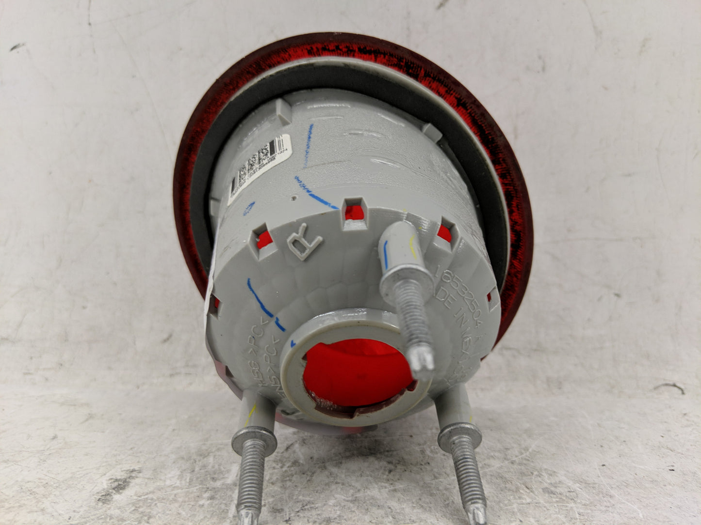 2006-2011 Chevrolet Hhr Tail Light Assembly Passenger Right OEM P/N:16532504 A Fits Fits 2006 2007 2008 2009 2010 2011 OEM U