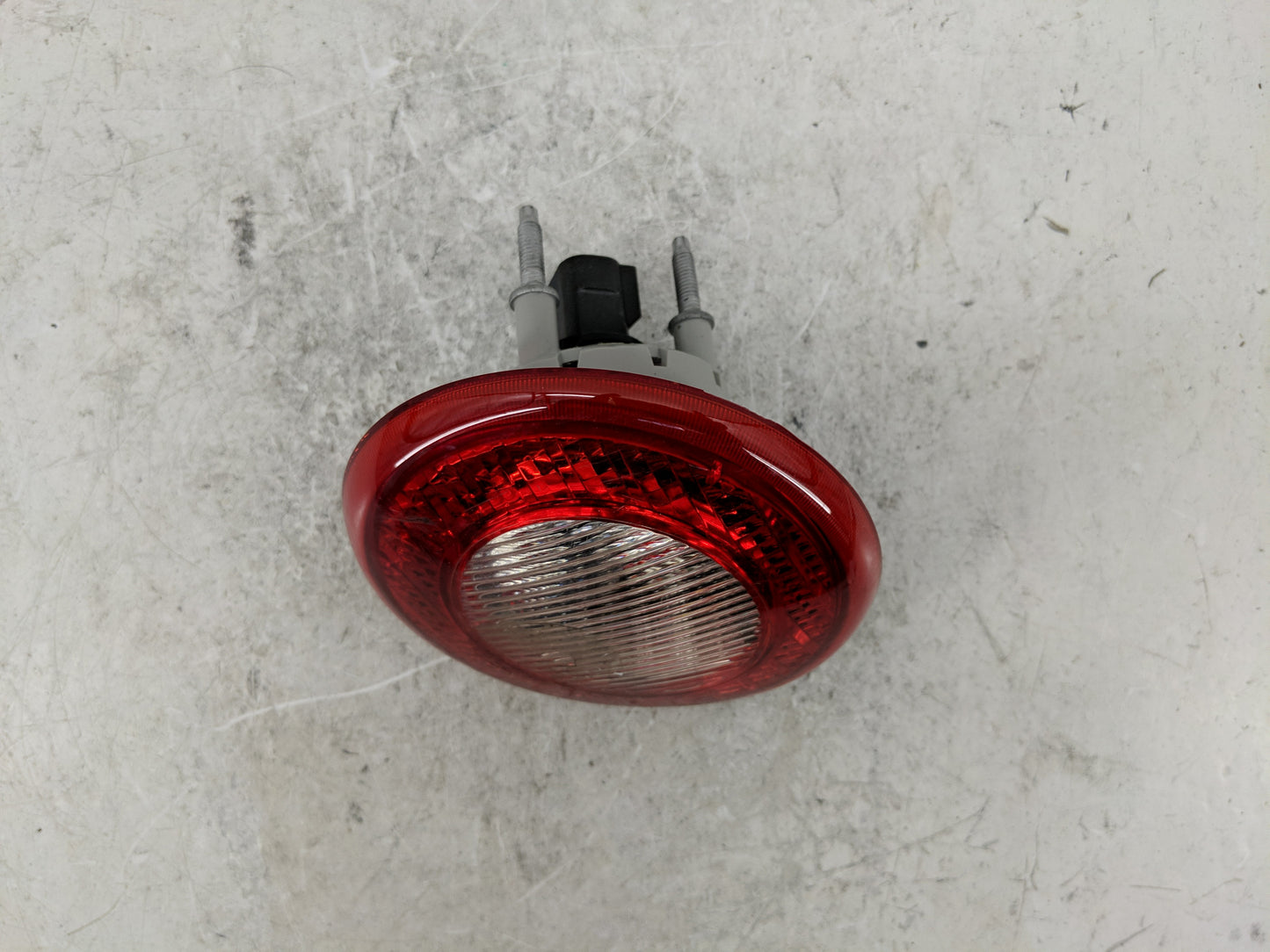 2006-2011 Chevrolet Hhr Tail Light Assembly Passenger Right OEM P/N:16532494 Fits Fits 2006 2007 2008 2009 2010 2011 OEM Use