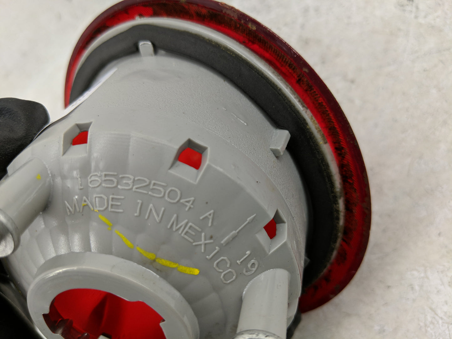 2006-2011 Chevrolet Hhr Tail Light Assembly Passenger Right OEM P/N:16532504 A Fits Fits 2006 2007 2008 2009 2010 2011 OEM U