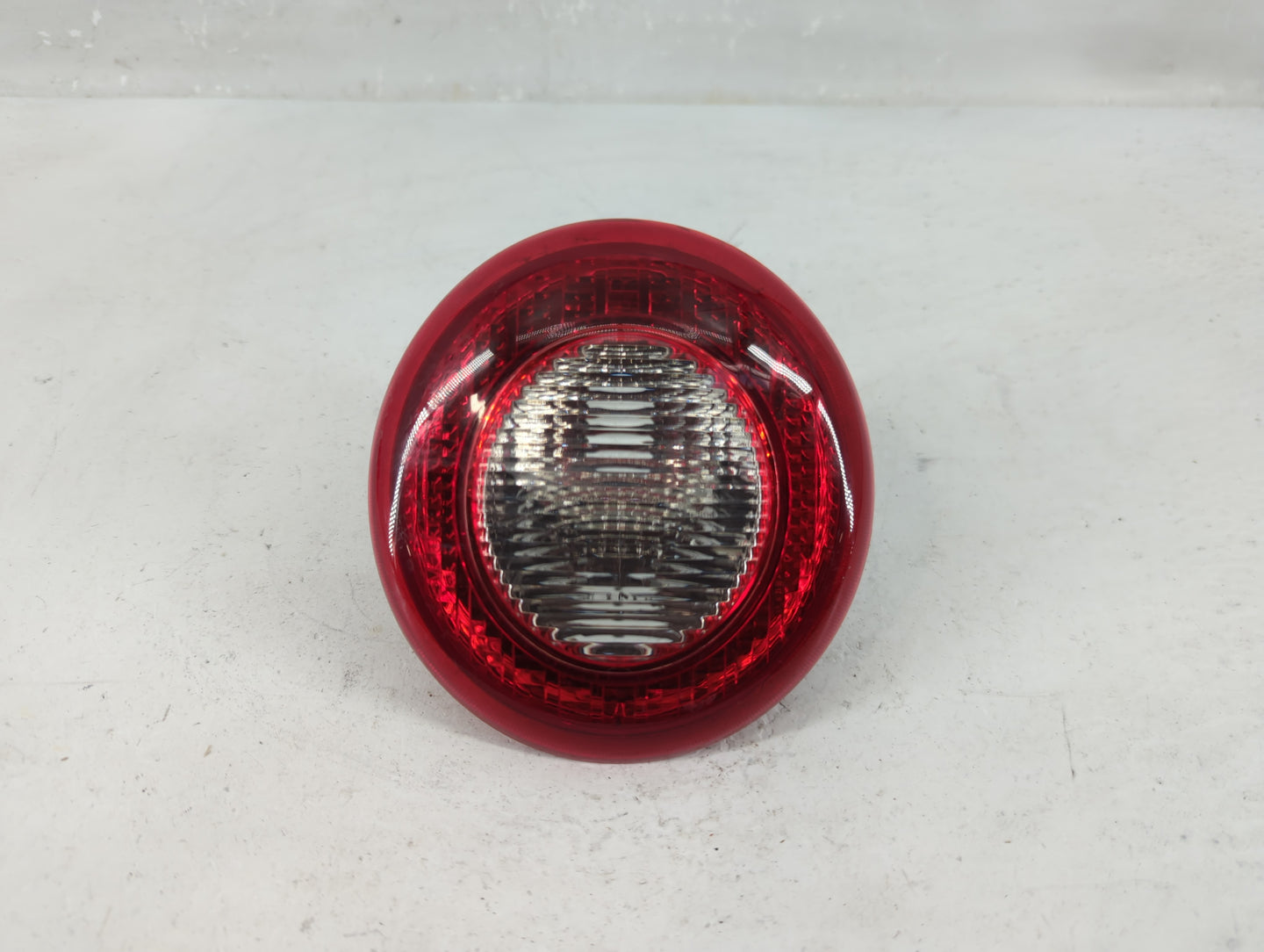 2006-2011 Chevrolet Hhr Tail Light Assembly Passenger Right OEM P/N:16532494 Fits Fits 2006 2007 2008 2009 2010 2011 OEM Use