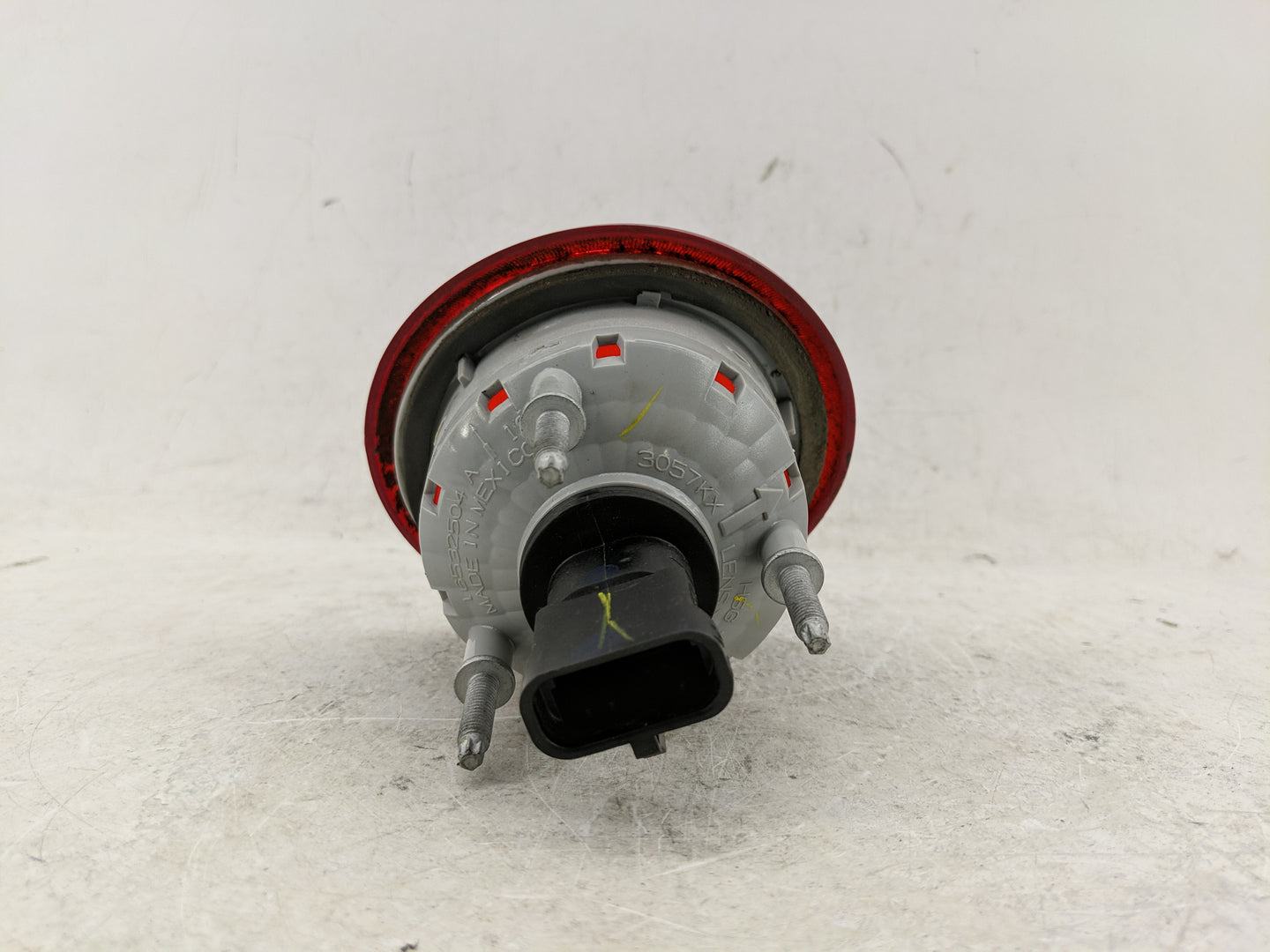 2006-2011 Chevrolet Hhr Tail Light Assembly Passenger Right OEM P/N:16532504 A Fits Fits 2006 2007 2008 2009 2010 2011 OEM U