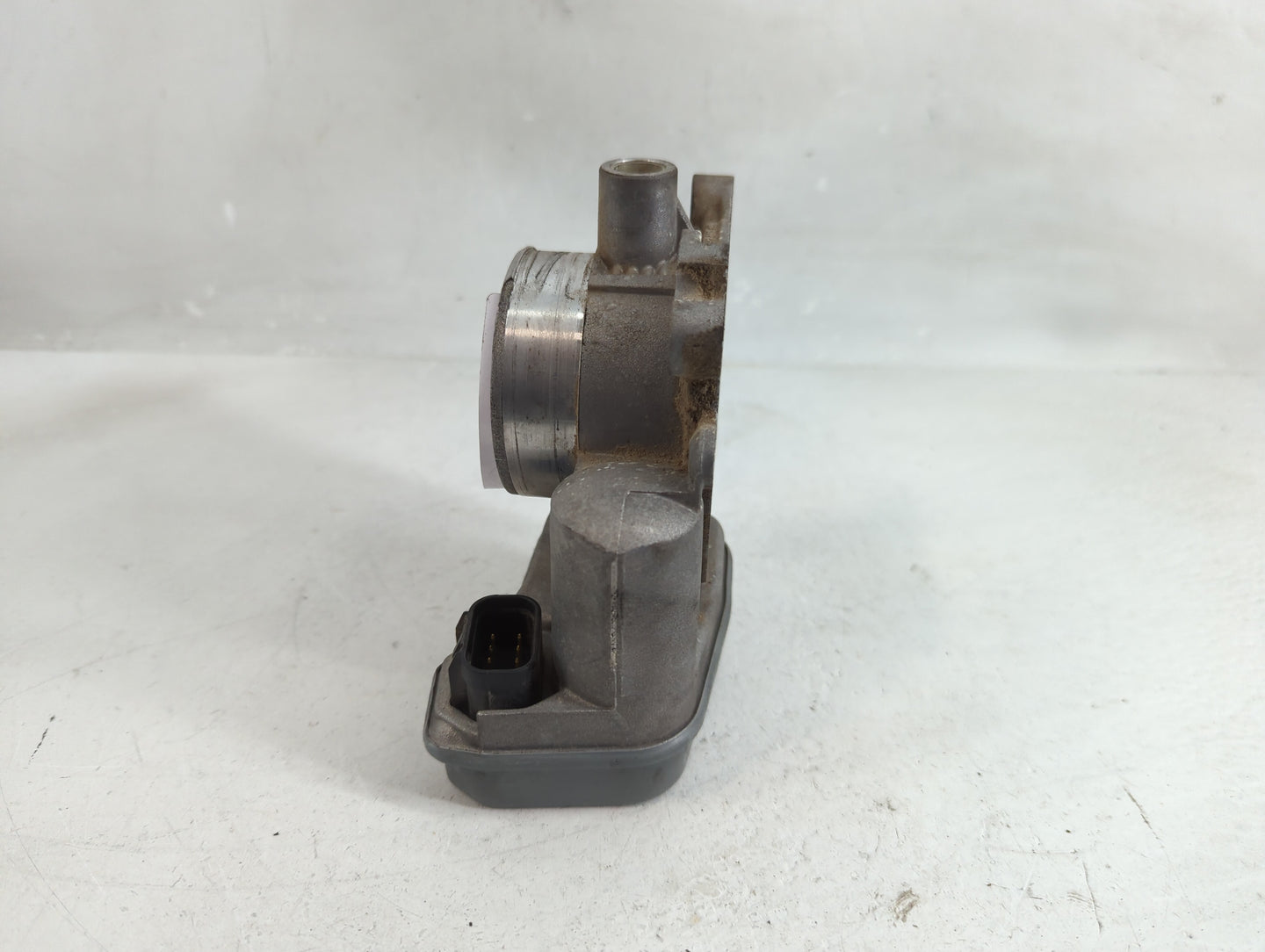 2006-2007 Chevrolet Hhr Throttle Body Fits Fits 2006 2007 2008 OEM Used Auto Parts - Oemusedautoparts1.com