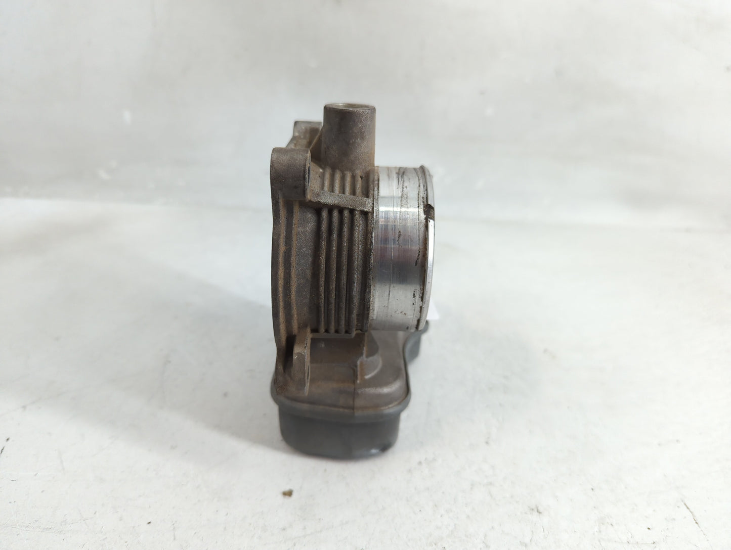 2006-2007 Chevrolet Hhr Throttle Body Fits Fits 2006 2007 2008 OEM Used Auto Parts - Oemusedautoparts1.com