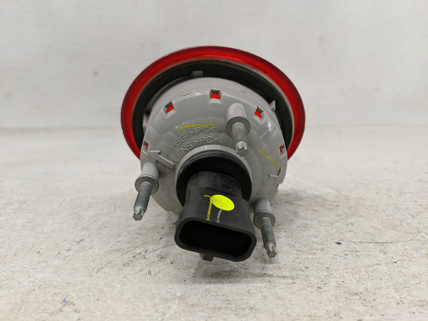 2006-2011 Chevrolet Hhr Tail Light Assembly Driver Left OEM P/N:16532503 A Fits Fits 2006 2007 2008 2009 2010 2011 OEM Used 