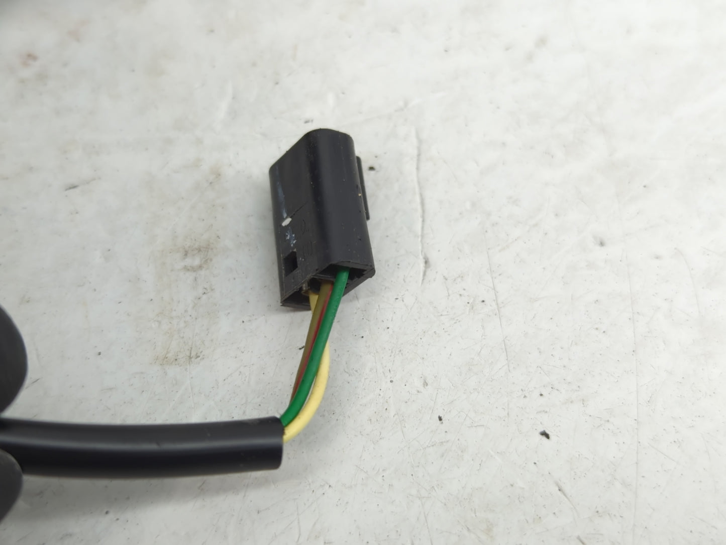 2006-2007 Chevrolet Hhr Driver Side View Mirror - Left Door Mirror OEM Used - Oemusedautoparts1.com