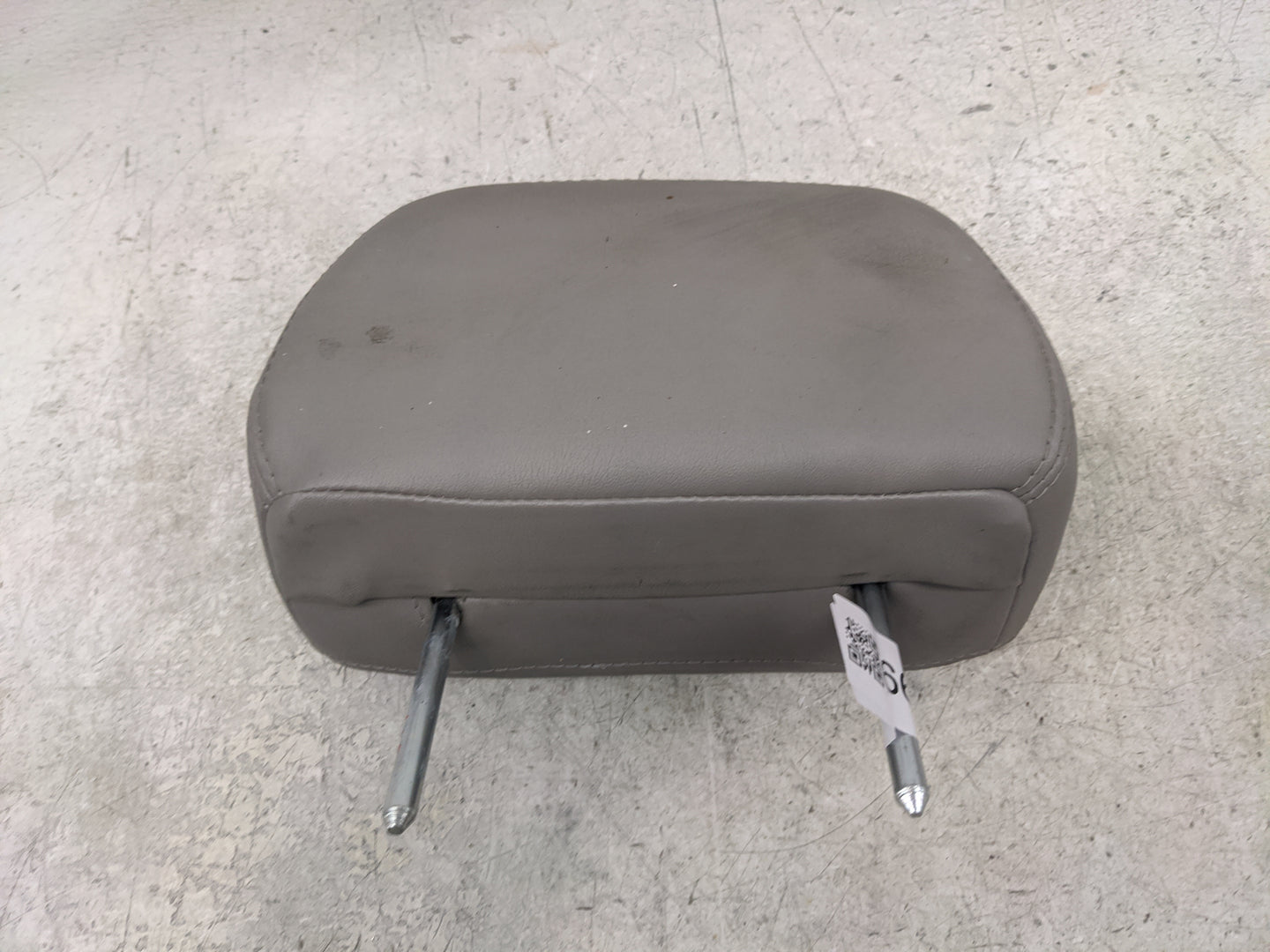 2006-2009 Chevrolet Hhr Headrest Head Rest Rear Seat Fits Fits 2006 2007 2008 2009 OEM Used Auto Parts - Oemusedautoparts1.c