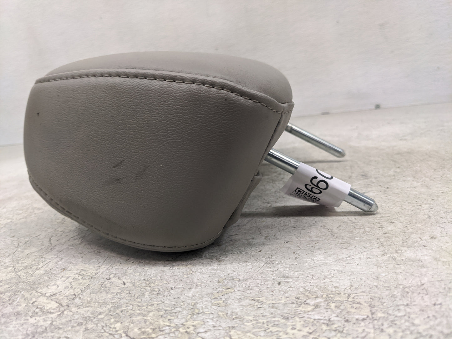 2006-2009 Chevrolet Hhr Headrest Head Rest Rear Seat Fits Fits 2006 2007 2008 2009 OEM Used Auto Parts - Oemusedautoparts1.c