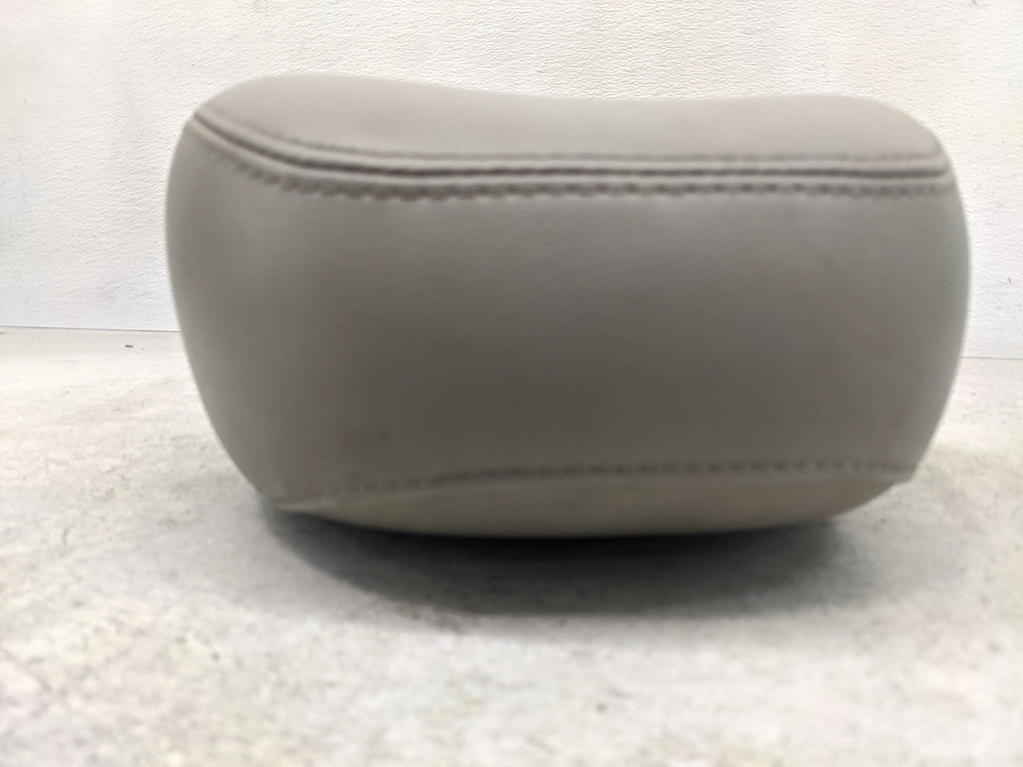 2006-2009 Chevrolet Hhr Headrest Head Rest Rear Seat Fits Fits 2006 2007 2008 2009 OEM Used Auto Parts - Oemusedautoparts1.c
