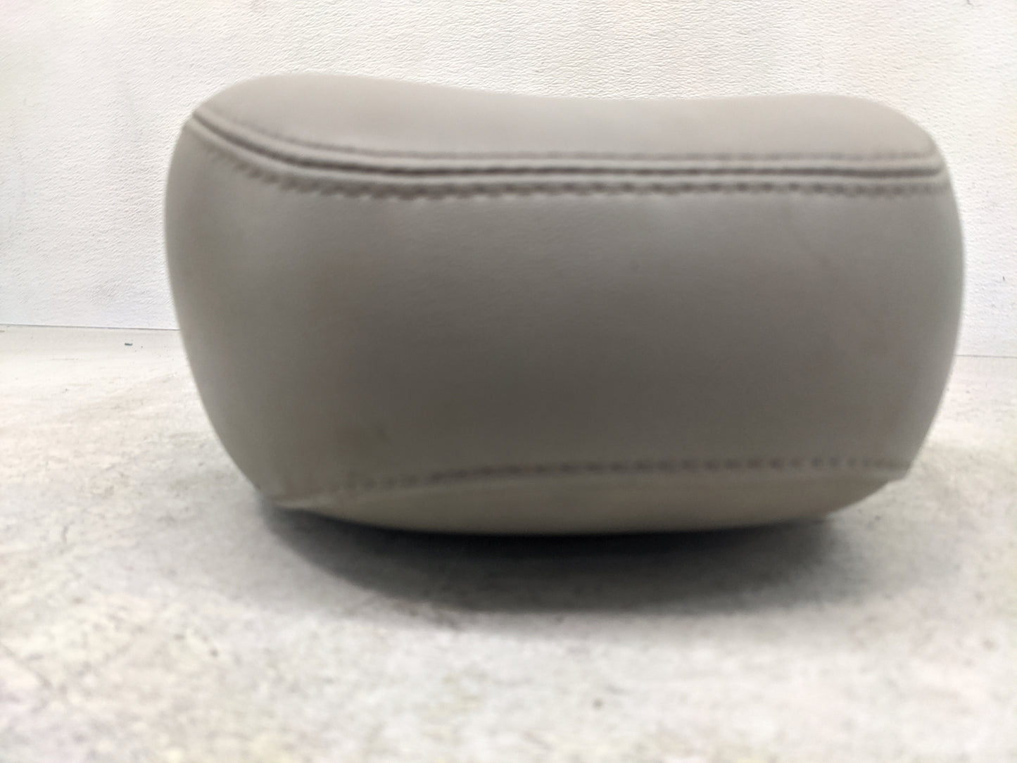 2006-2009 Chevrolet Hhr Headrest Head Rest Rear Seat Fits Fits 2006 2007 2008 2009 OEM Used Auto Parts - Oemusedautoparts1.c