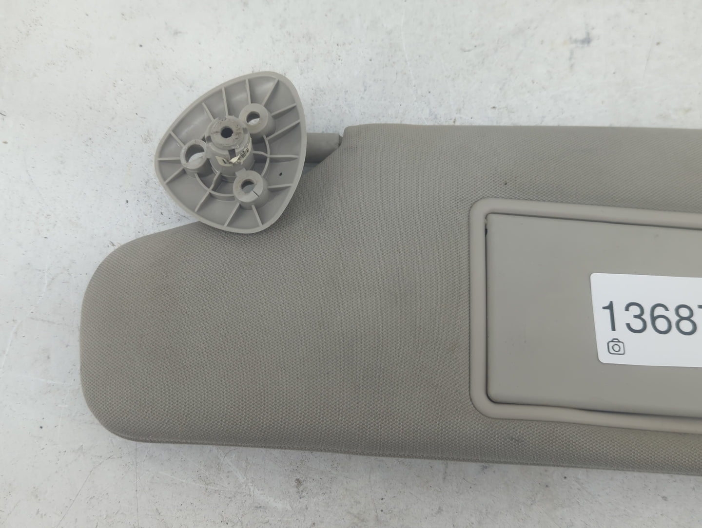 2006-2011 Chevrolet Hhr Sun Visor Shade Replacement Driver Left Mirror Fits Fits 2006 2007 2008 2009 2010 2011 OEM Used Auto
