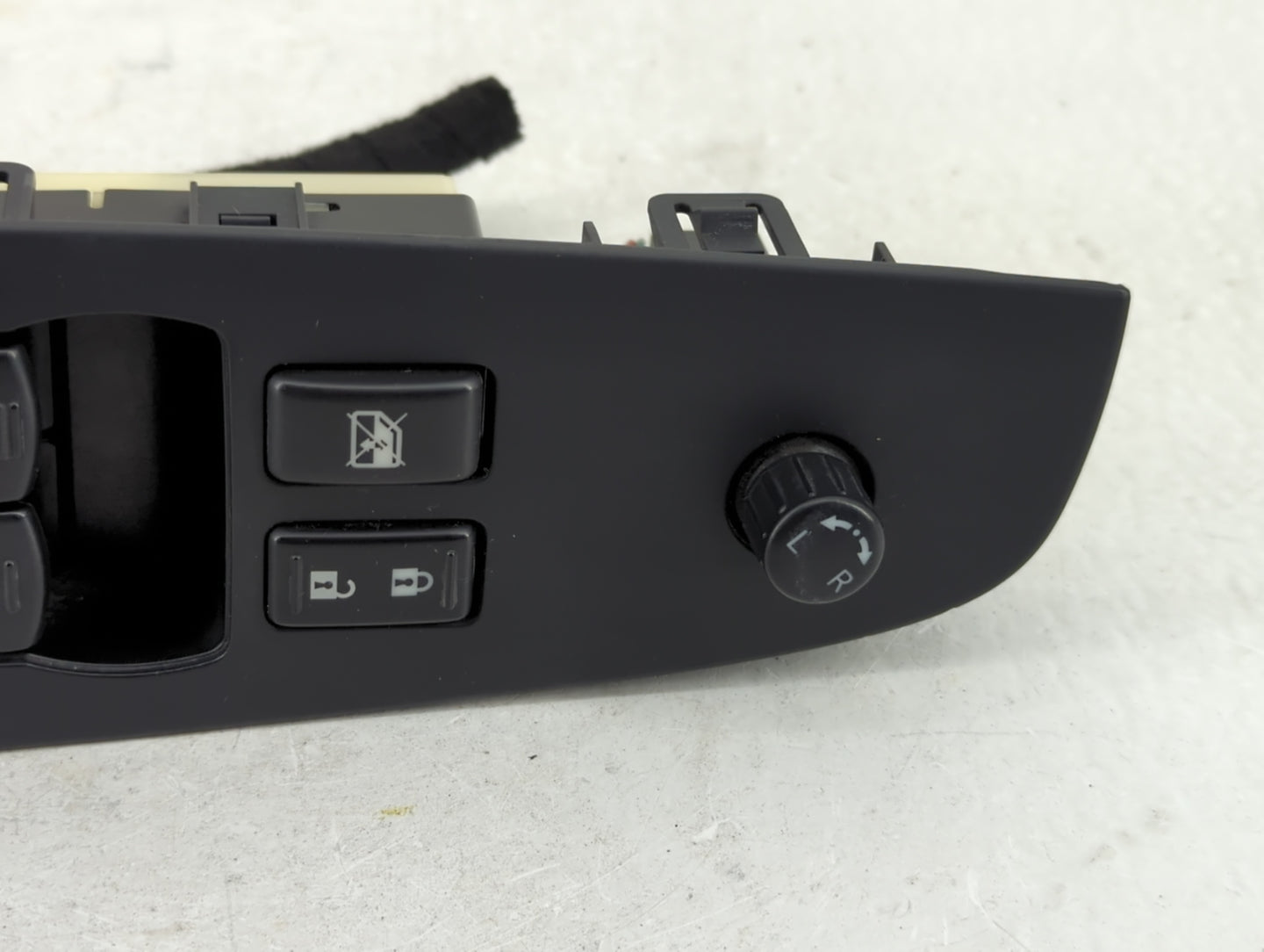 2006-2008 Chevrolet Hhr Master Power Window Switch Replacement Driver Side Left P/N:25401 ZN40A Fits Fits 2006 2007 2008 OEM