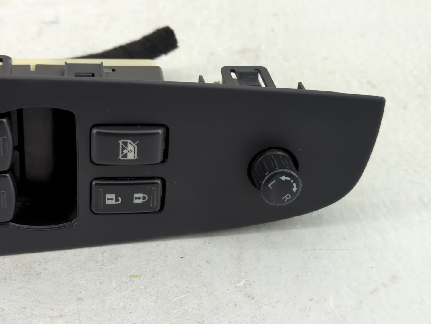 2006-2008 Chevrolet Hhr Master Power Window Switch Replacement Driver Side Left P/N:25401 ZN40A Fits Fits 2006 2007 2008 OEM