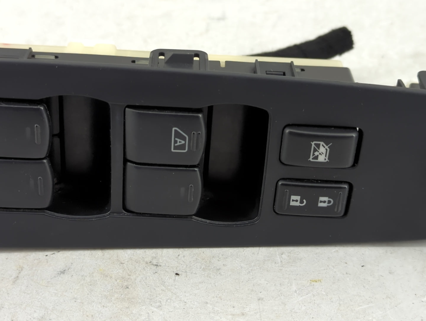 2006-2008 Chevrolet Hhr Master Power Window Switch Replacement Driver Side Left P/N:25401 ZN40A Fits Fits 2006 2007 2008 OEM
