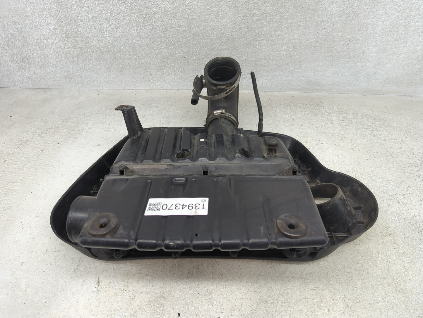 2007 Chevrolet Hhr Engine Cover - Oemusedautoparts1.com