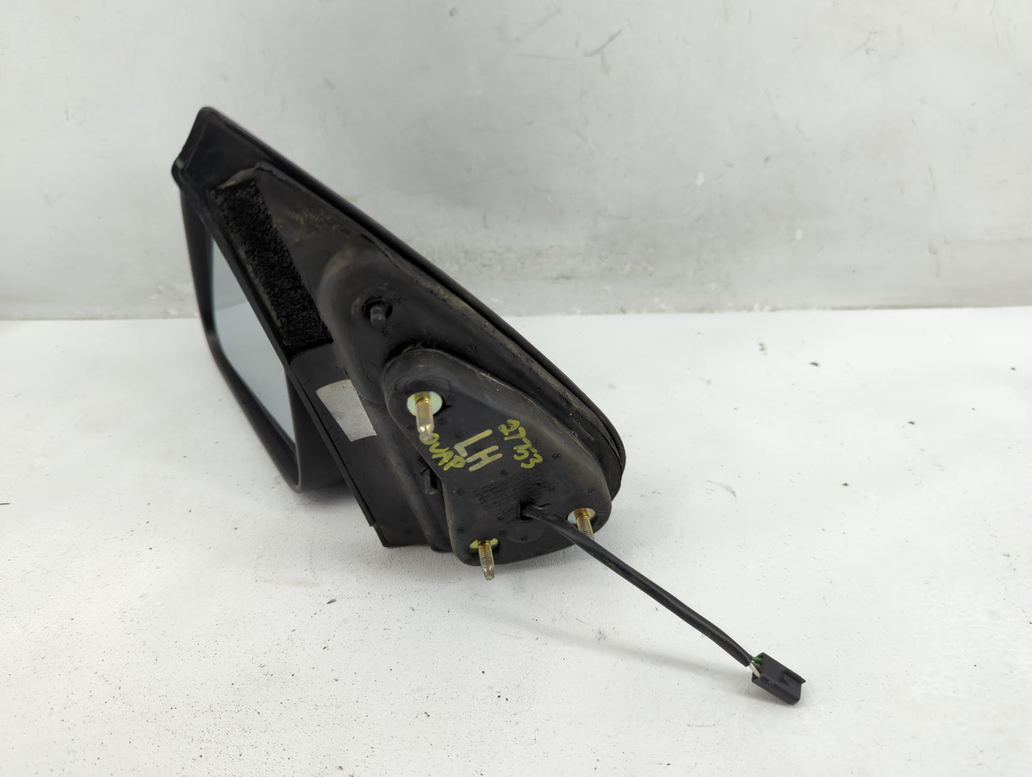 2006-2011 Chevrolet Hhr Driver Side View Mirror - Left Door Mirror OEM Used - Oemusedautoparts1.com