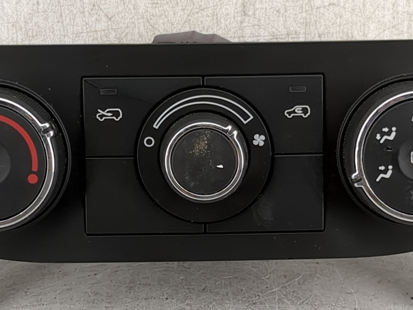 2007-2011 Chevrolet Hhr Climate Control Module Temperature AC/Heater Replacement P/N:15906840 28060210 Fits OEM Used Auto Pa