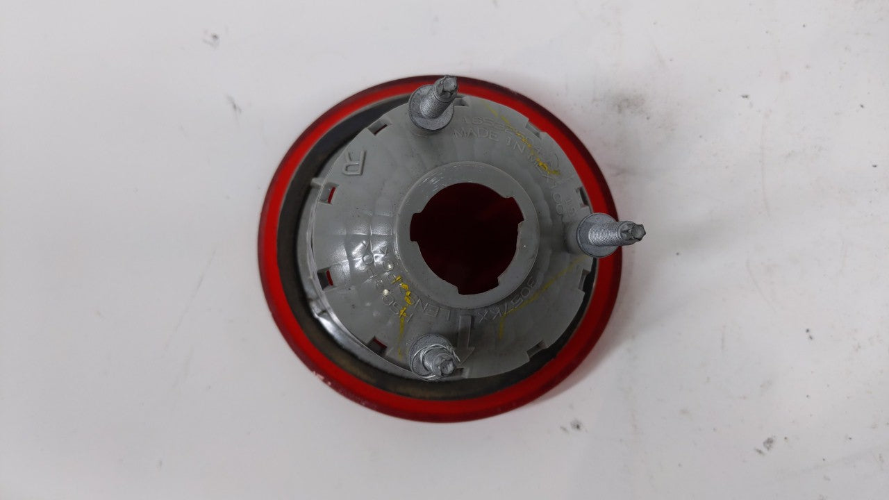 2006-2011 Chevrolet Hhr Tail Light Assembly Passenger Right OEM P/N:25823015 16532504 A Fits Fits 2006 2007 2008 2009 2010 2