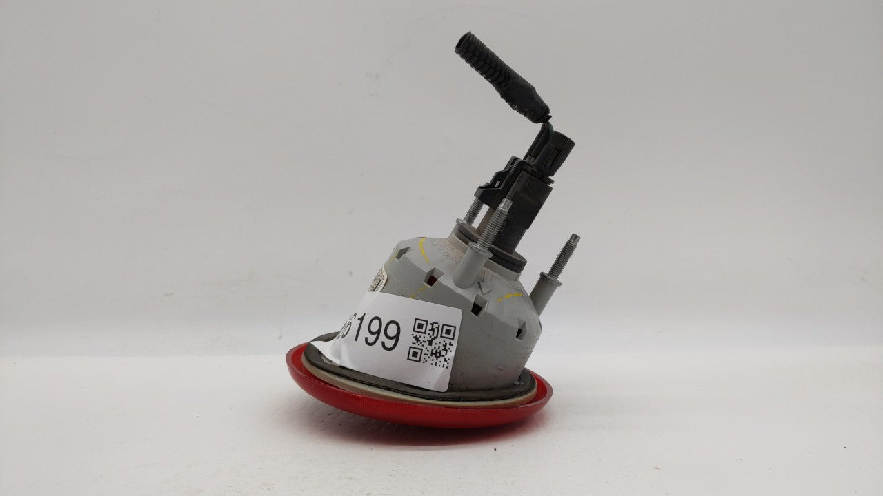 2006-2011 Chevrolet Hhr Tail Light Assembly Passenger Right OEM P/N:15821824 16532504 Fits Fits 2006 2007 2008 2009 2010 201