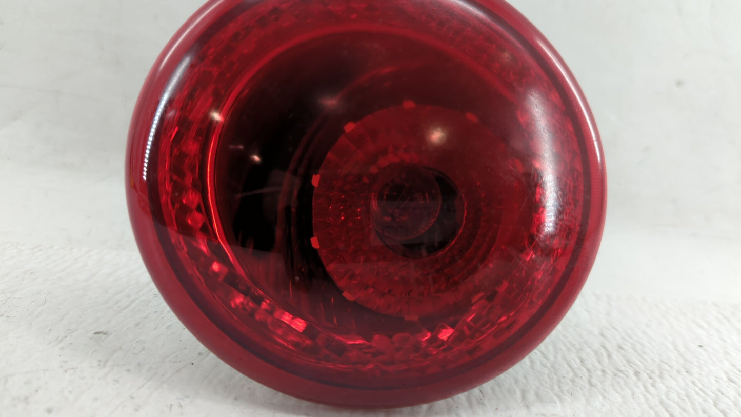 2006-2011 Chevrolet Hhr Tail Light Assembly Passenger Right OEM P/N:16532494 15821824 Fits Fits 2006 2007 2008 2009 2010 201
