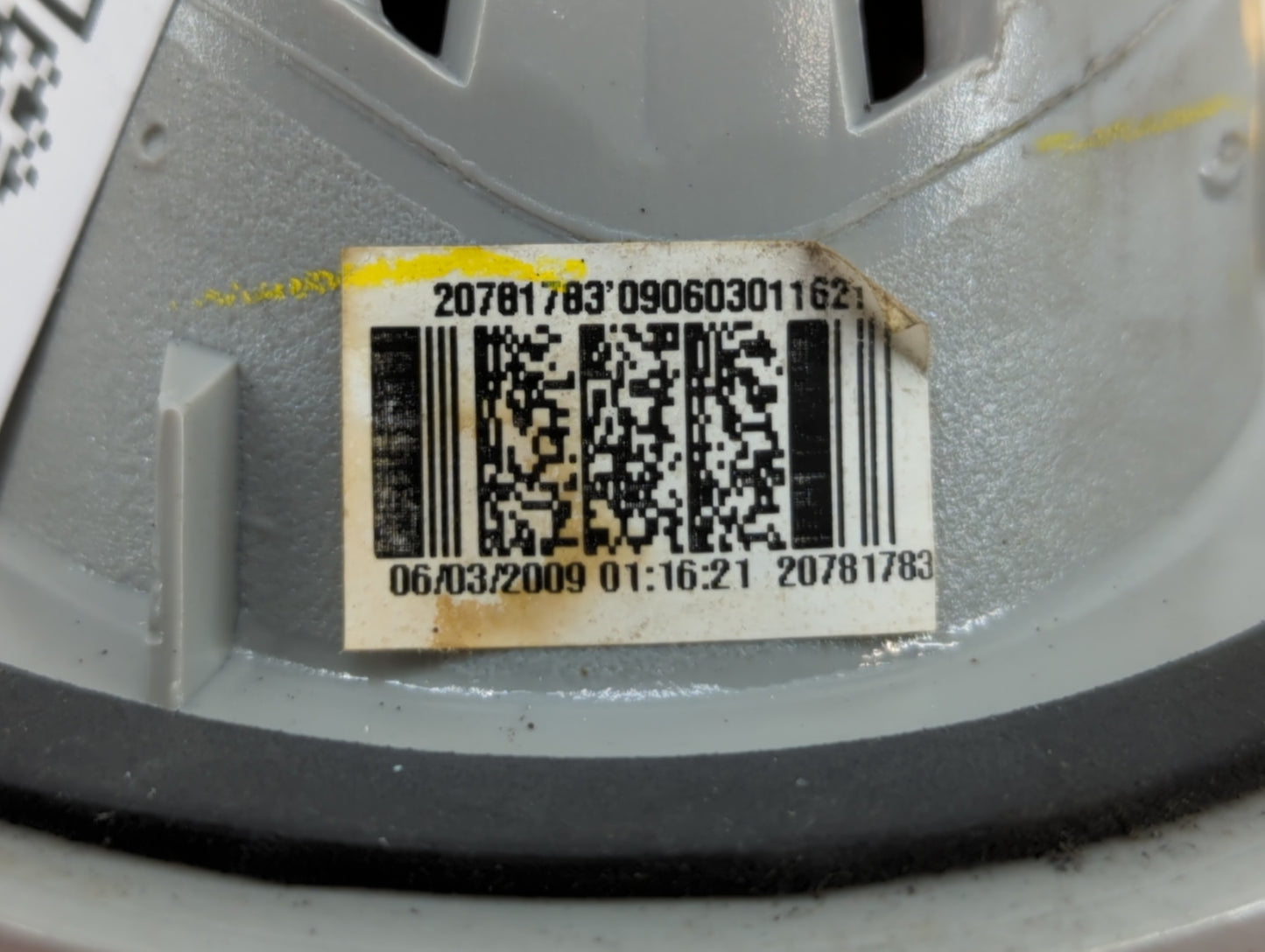 2006-2011 Chevrolet Hhr Tail Light Assembly Passenger Right OEM P/N:25863812 20781783 Fits Fits 2006 2007 2008 2009 2010 201