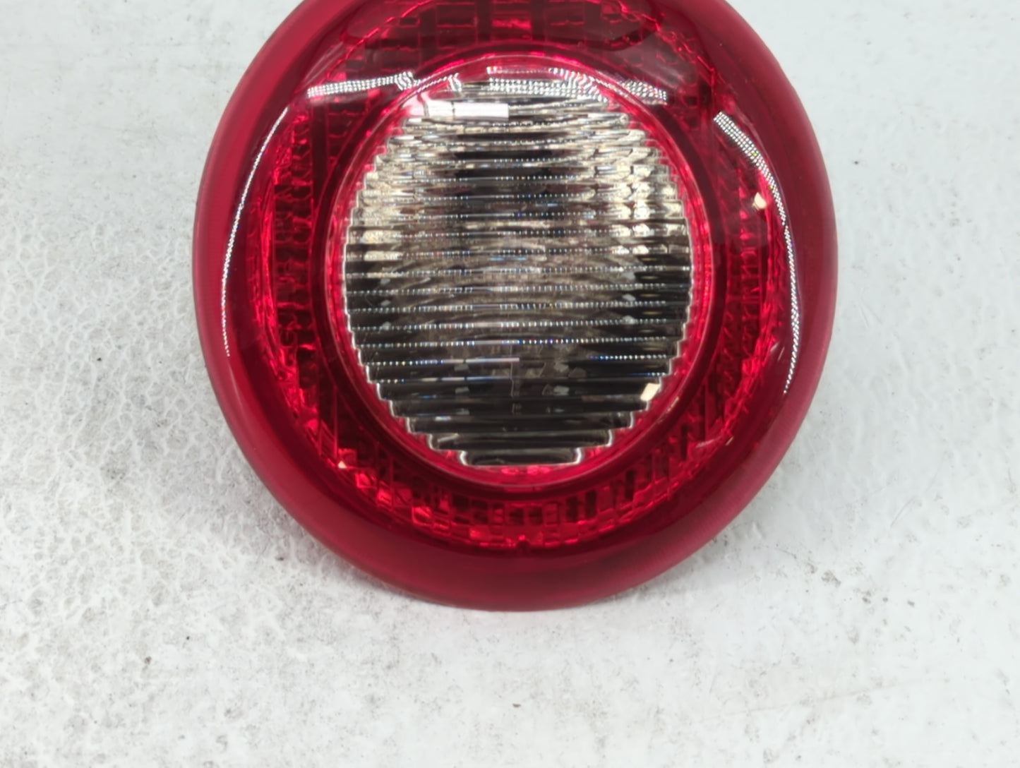 2006-2011 Chevrolet Hhr Tail Light Assembly Passenger Right OEM P/N:15875484 25863812 Fits Fits 2006 2007 2008 2009 2010 201