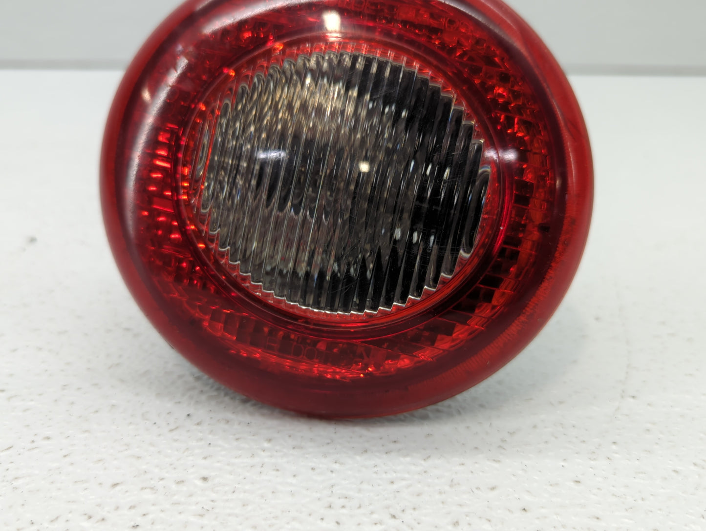 2006-2011 Chevrolet Hhr Tail Light Assembly Driver Left OEM P/N:6532493 2586381 Fits Fits 2006 2007 2008 2009 2010 2011 OEM 