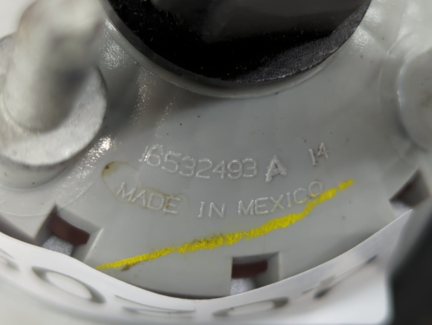 2006-2011 Chevrolet Hhr Tail Light Assembly Driver Left OEM P/N:6532493 2586381 Fits Fits 2006 2007 2008 2009 2010 2011 OEM 