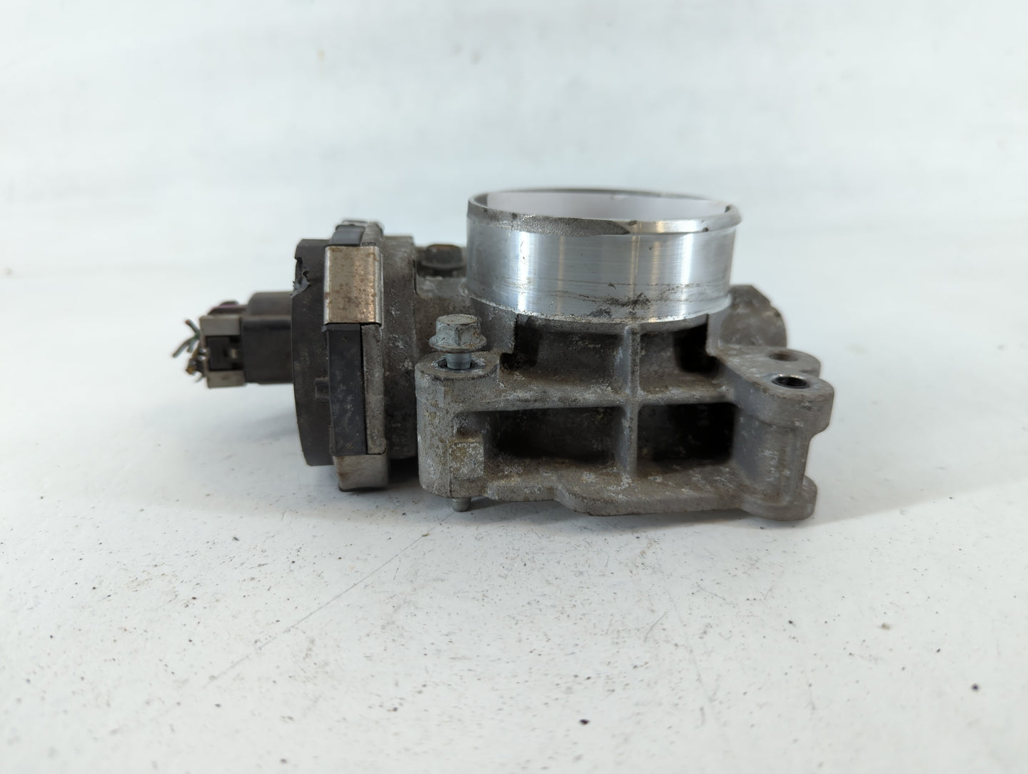 2007-2011 Chevrolet Hhr Throttle Body P/N:AA897HB7238A Fits Fits 2007 2008 2009 2010 2011 OEM Used Auto Parts - Oemusedautop