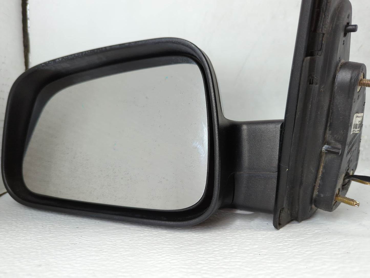 2006-2007 Chevrolet Hhr Driver Side View Mirror - Left Door Mirror OEM Used - Oemusedautoparts1.com