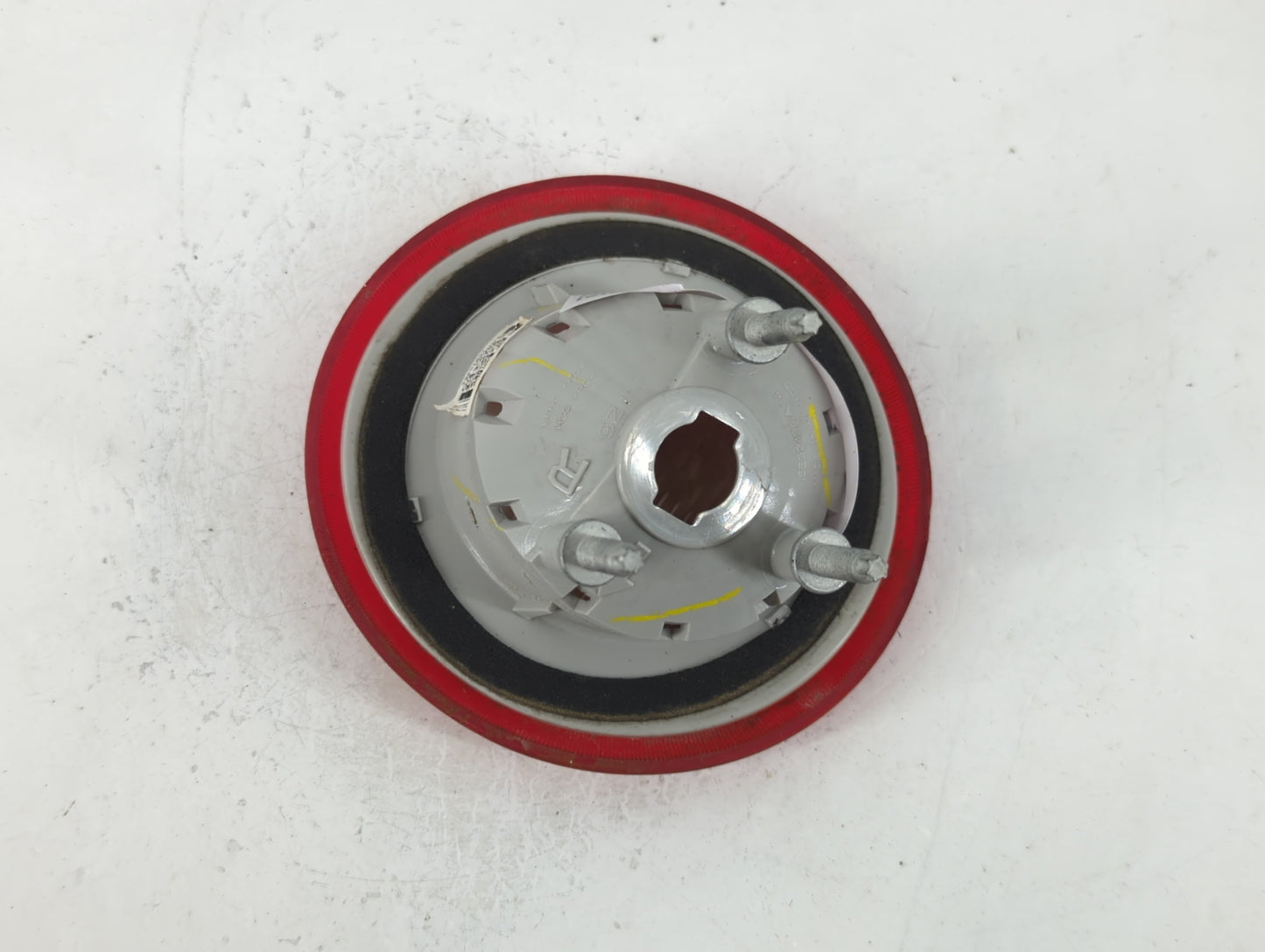 2006-2011 Chevrolet Hhr Rear Center Lid Brake Light Tail Light P/N:15875484 Fits Fits 2006 2007 2008 2009 2010 2011 OEM Used