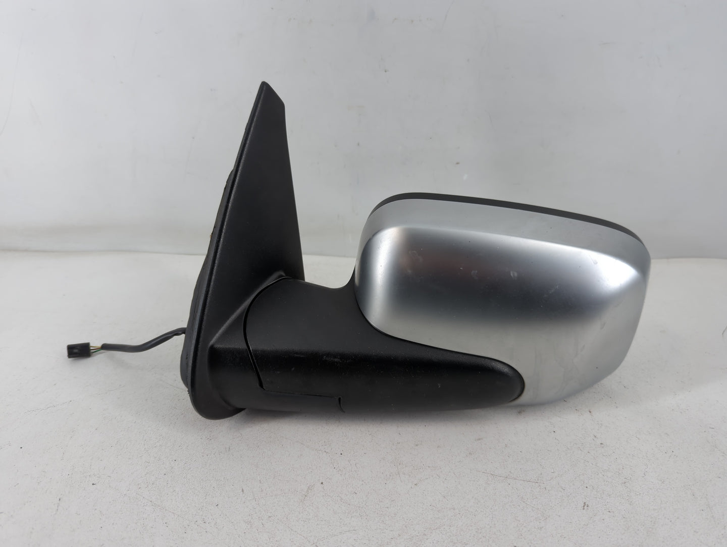 2006-2007 Chevrolet Hhr Driver Side View Mirror - Left Door Mirror OEM Used - Oemusedautoparts1.com