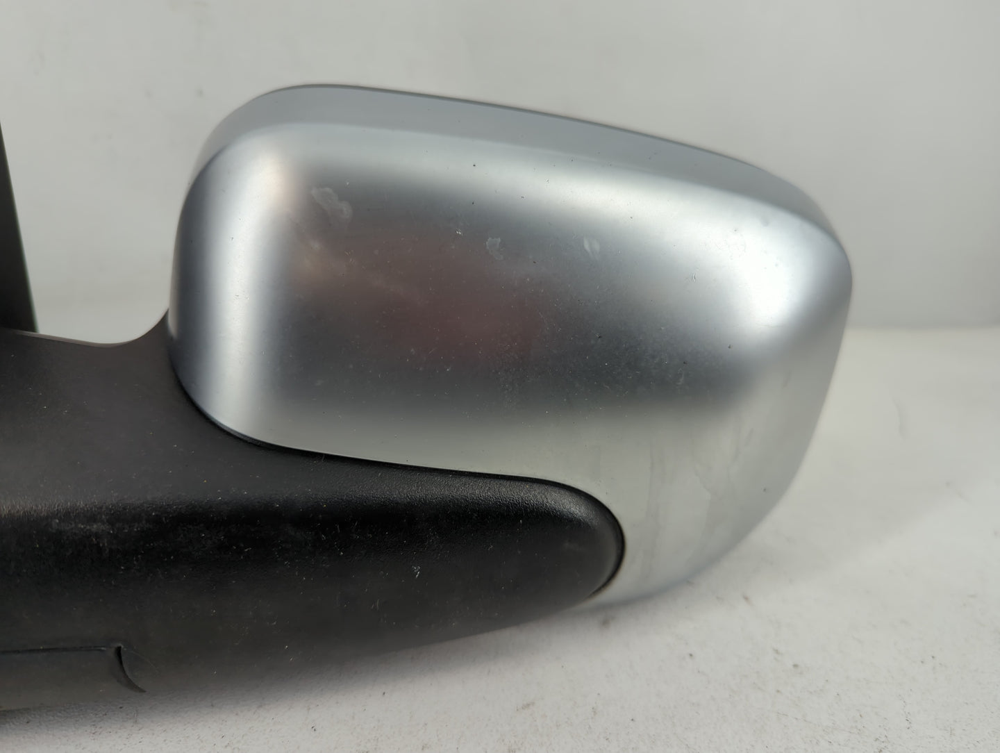 2006-2007 Chevrolet Hhr Driver Side View Mirror - Left Door Mirror OEM Used - Oemusedautoparts1.com