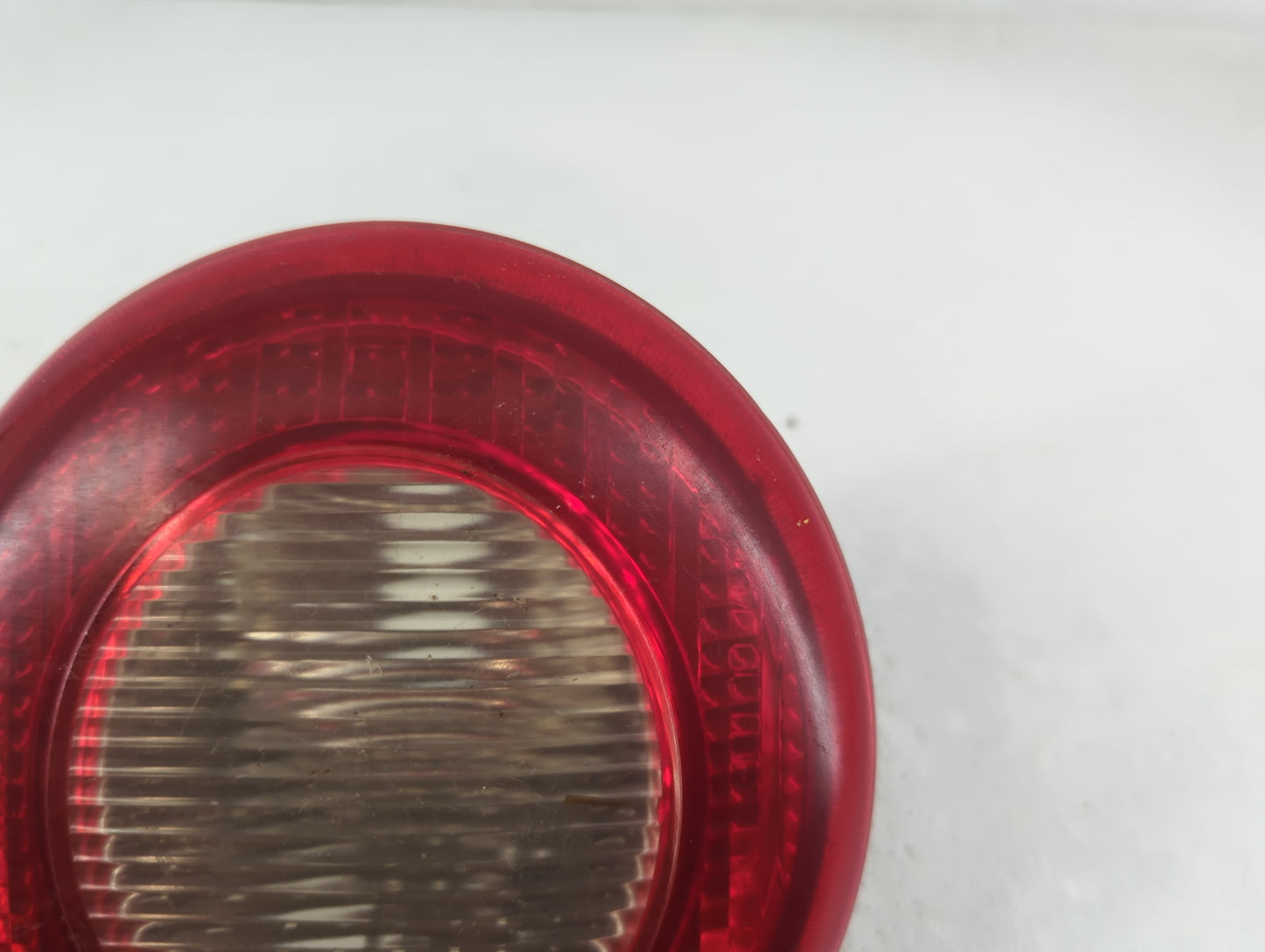 2006-2011 Chevrolet Hhr Rear Center Lid Brake Light Tail Light Fits Fits 2006 2007 2008 2009 2010 2011 OEM Used Auto Parts -