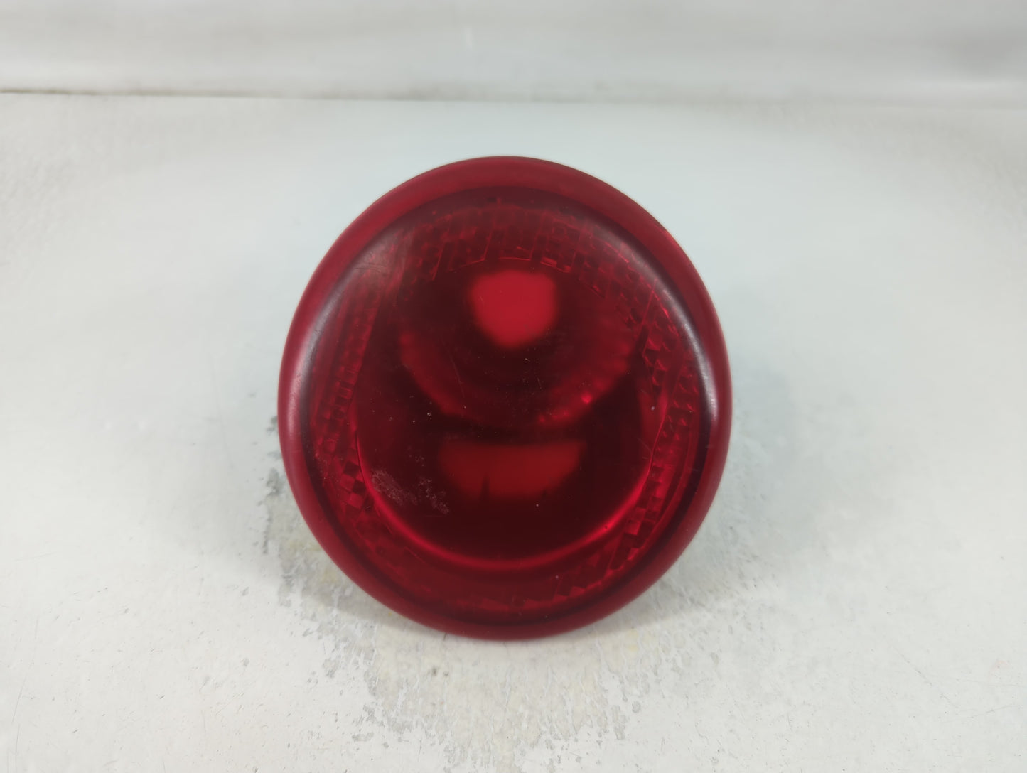 2006-2011 Chevrolet Hhr Rear Center Lid Brake Light Tail Light P/N:1921824 Fits Fits 2006 2007 2008 2009 2010 2011 OEM Used 