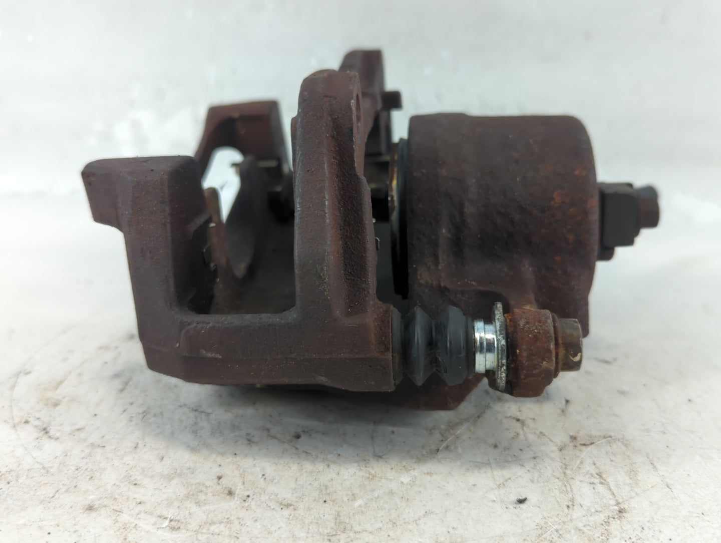 2006-2011 Chevrolet Hhr Front Driver Left Brake Caliper - Oemusedautoparts1.com