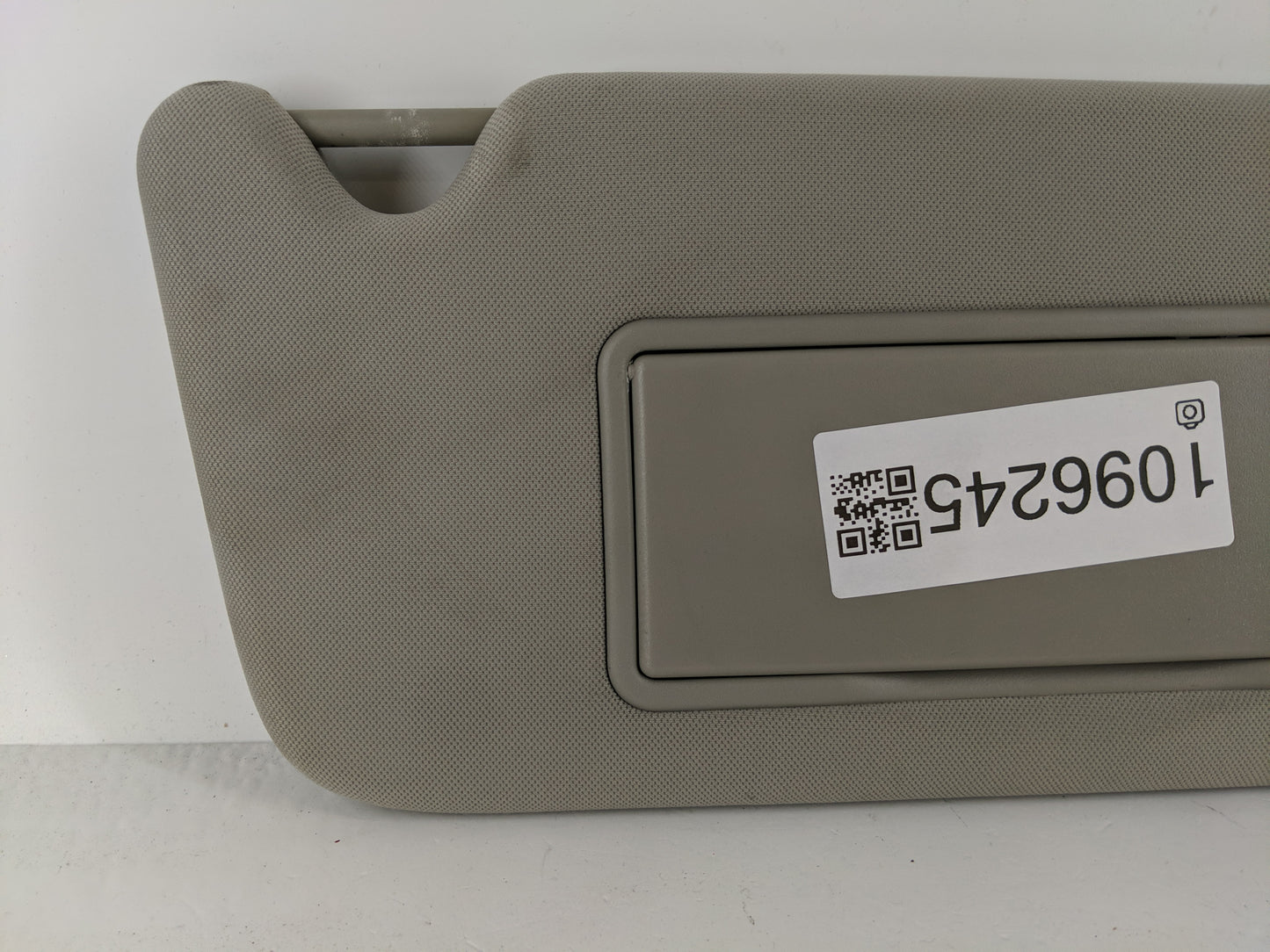 2006-2016 Chevrolet Impala Sun Visor Shade Replacement Passenger Right Mirror Fits OEM Used Auto Parts - Oemusedautoparts1.c