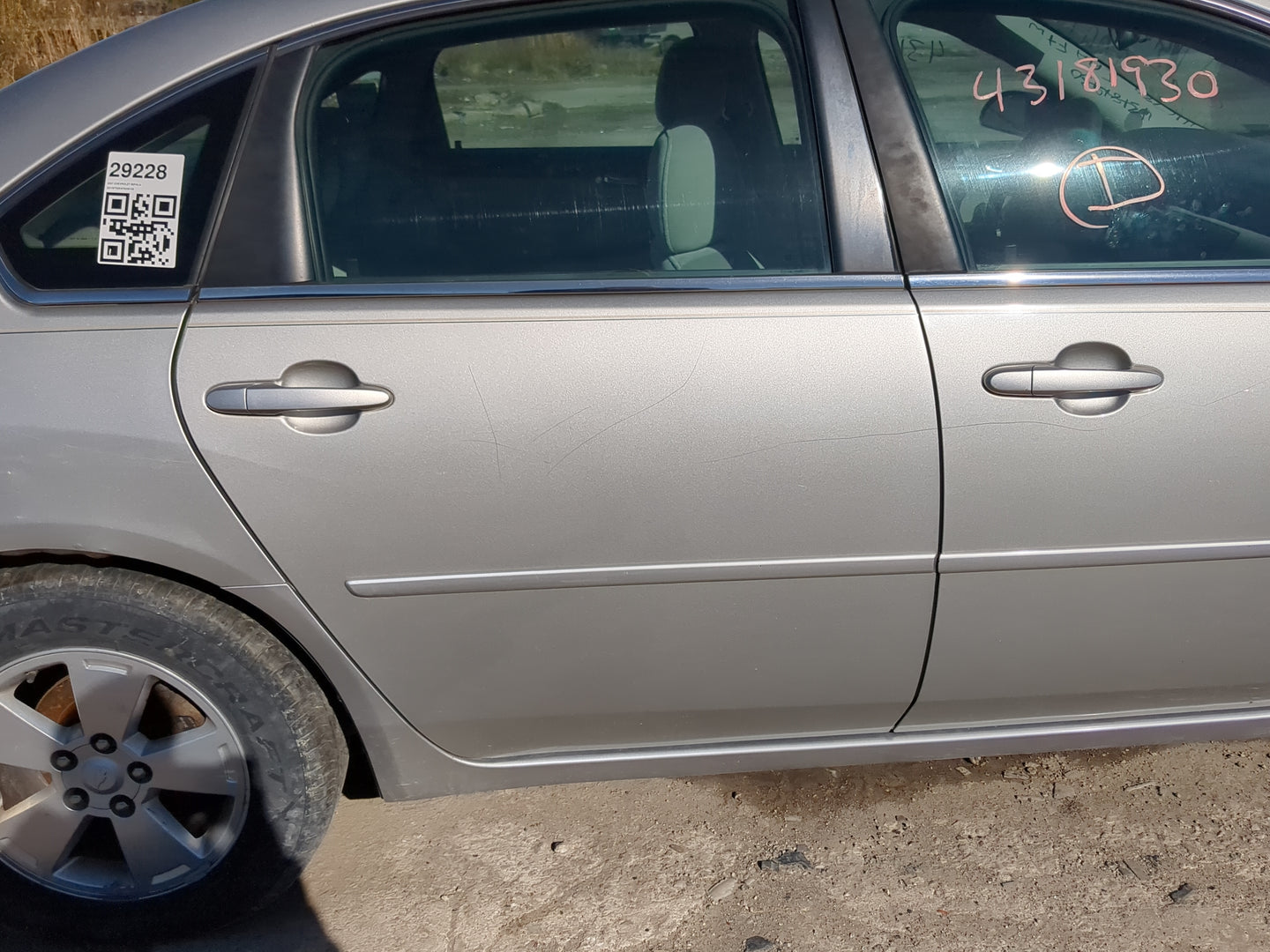 2006-2016 Chevrolet Impala Passenger Rear Door Oem 1207994 - Oemusedautoparts1.com