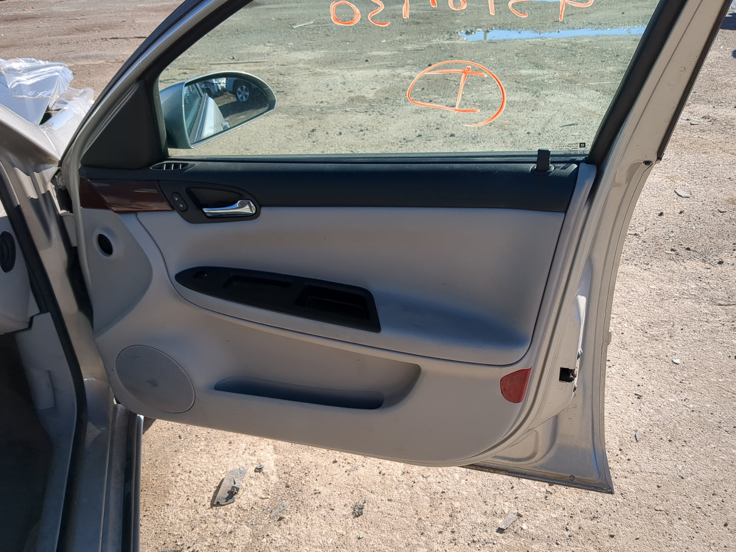 2007 Chevrolet Impala Front Right Passenger Interior Door Panel Trim 1208015 - Oemusedautoparts1.com