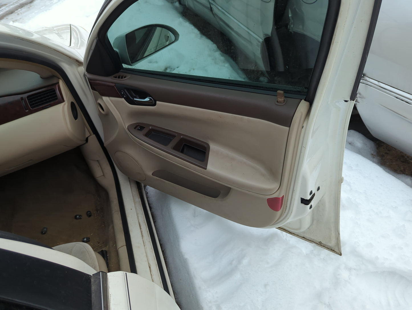 2007 Chevrolet Impala Front Right Passenger Interior Door Panel Trim 1271815 - Oemusedautoparts1.com