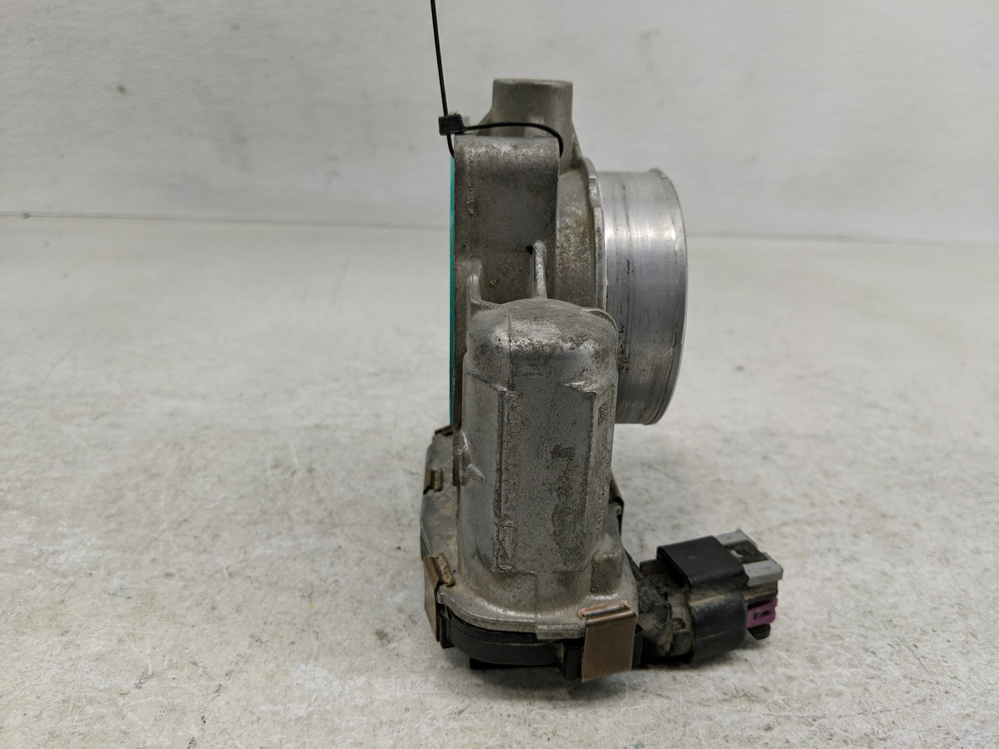 2006-2011 Chevrolet Impala Throttle Body Fits Fits 2006 2007 2008 2009 2010 2011 OEM Used Auto Parts - Oemusedautoparts1.com