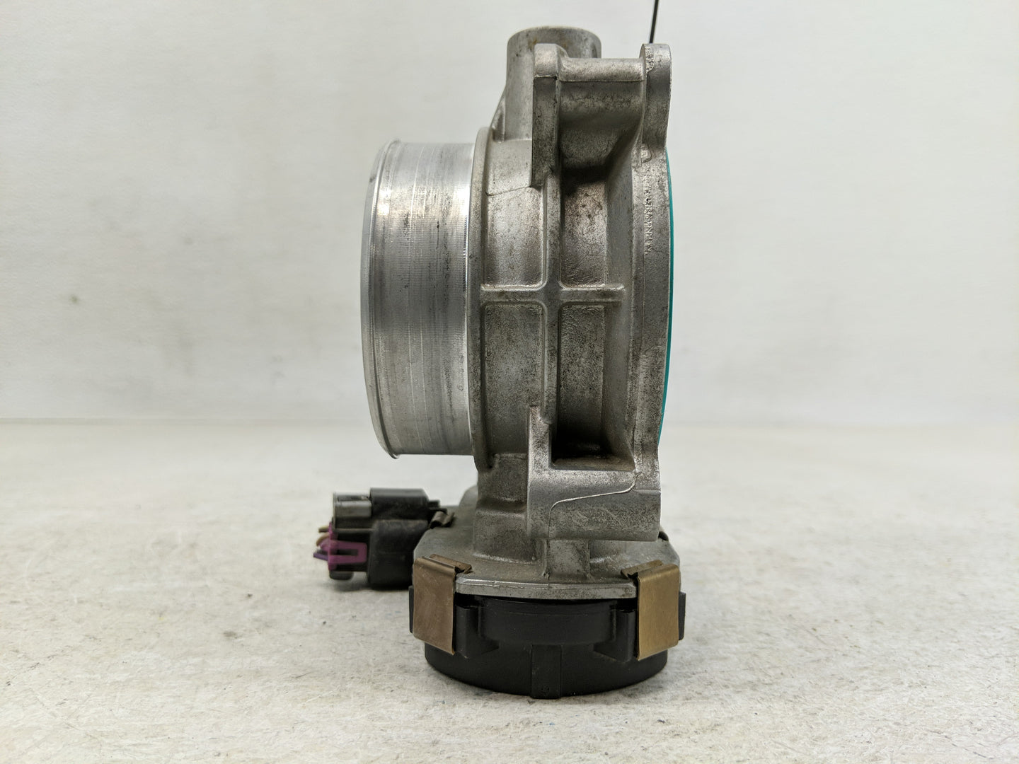 2006-2011 Chevrolet Impala Throttle Body Fits Fits 2006 2007 2008 2009 2010 2011 OEM Used Auto Parts - Oemusedautoparts1.com