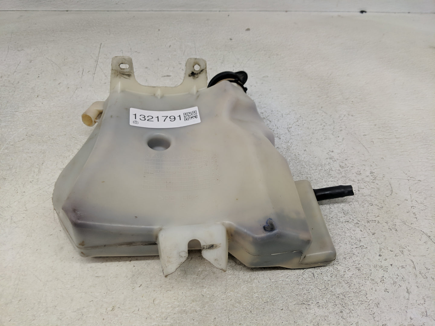 2006-2016 Chevrolet Impala Windshield Washer Fluid Reservoir Bottle Oem - Oemusedautoparts1.com