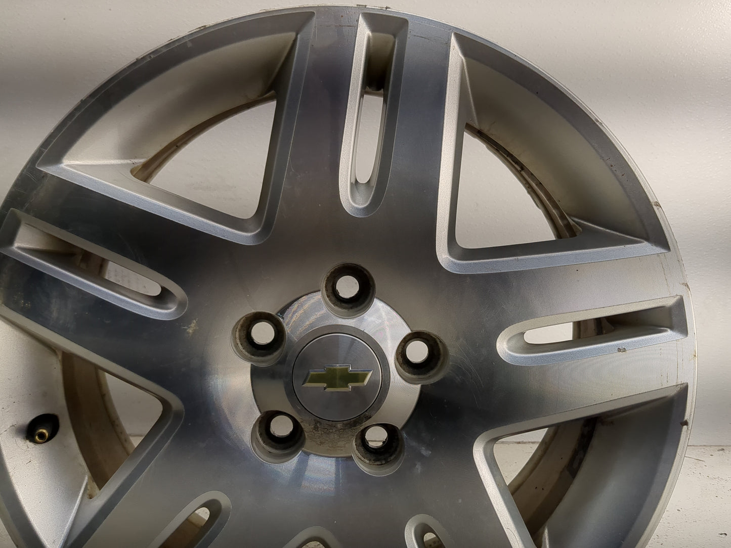 2006-2016 Chevrolet Impala Oem Wheel Rim 1352045 - Oemusedautoparts1.com