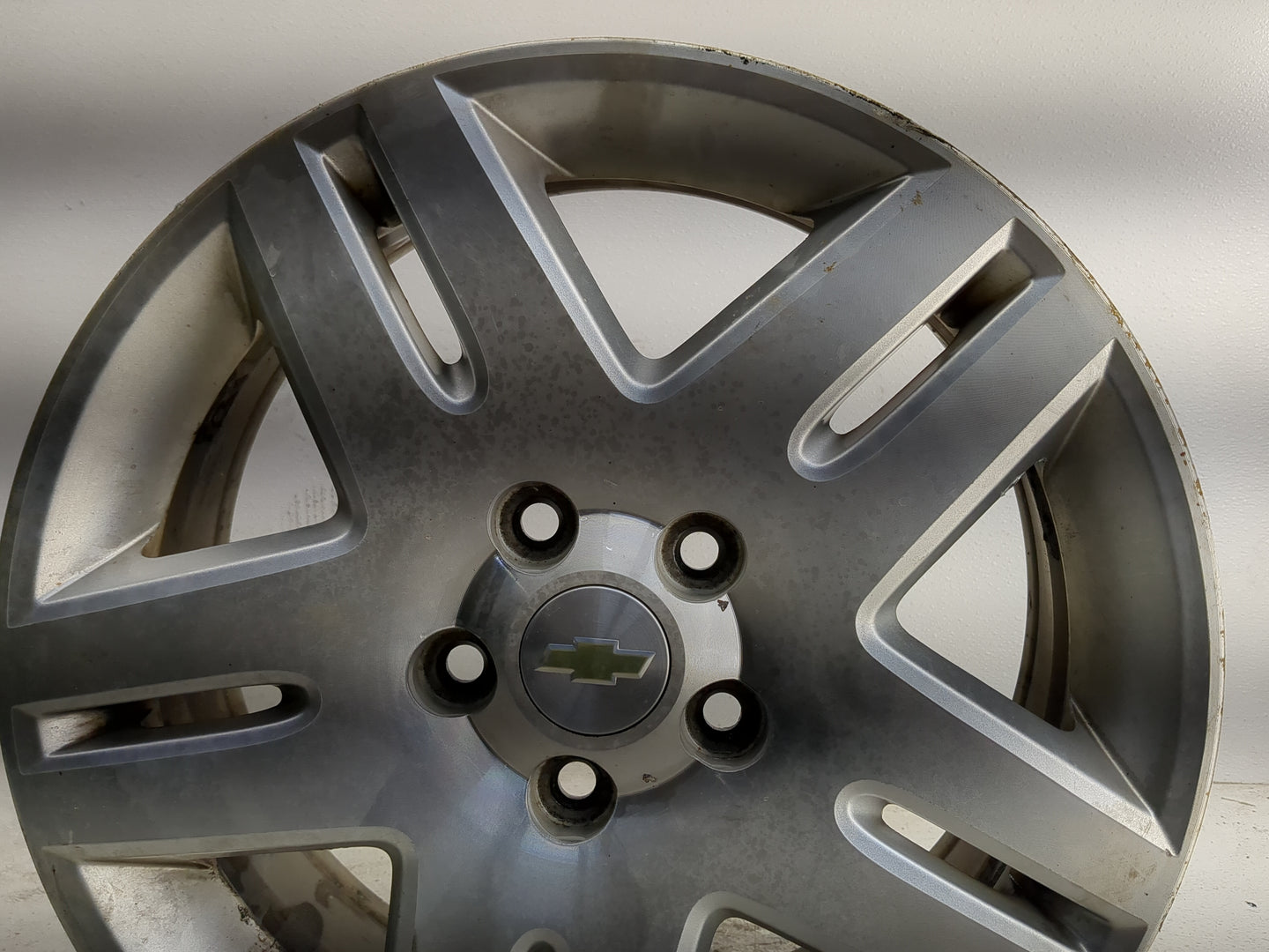 2006-2016 Chevrolet Impala Oem Wheel Rim 1352047 - Oemusedautoparts1.com