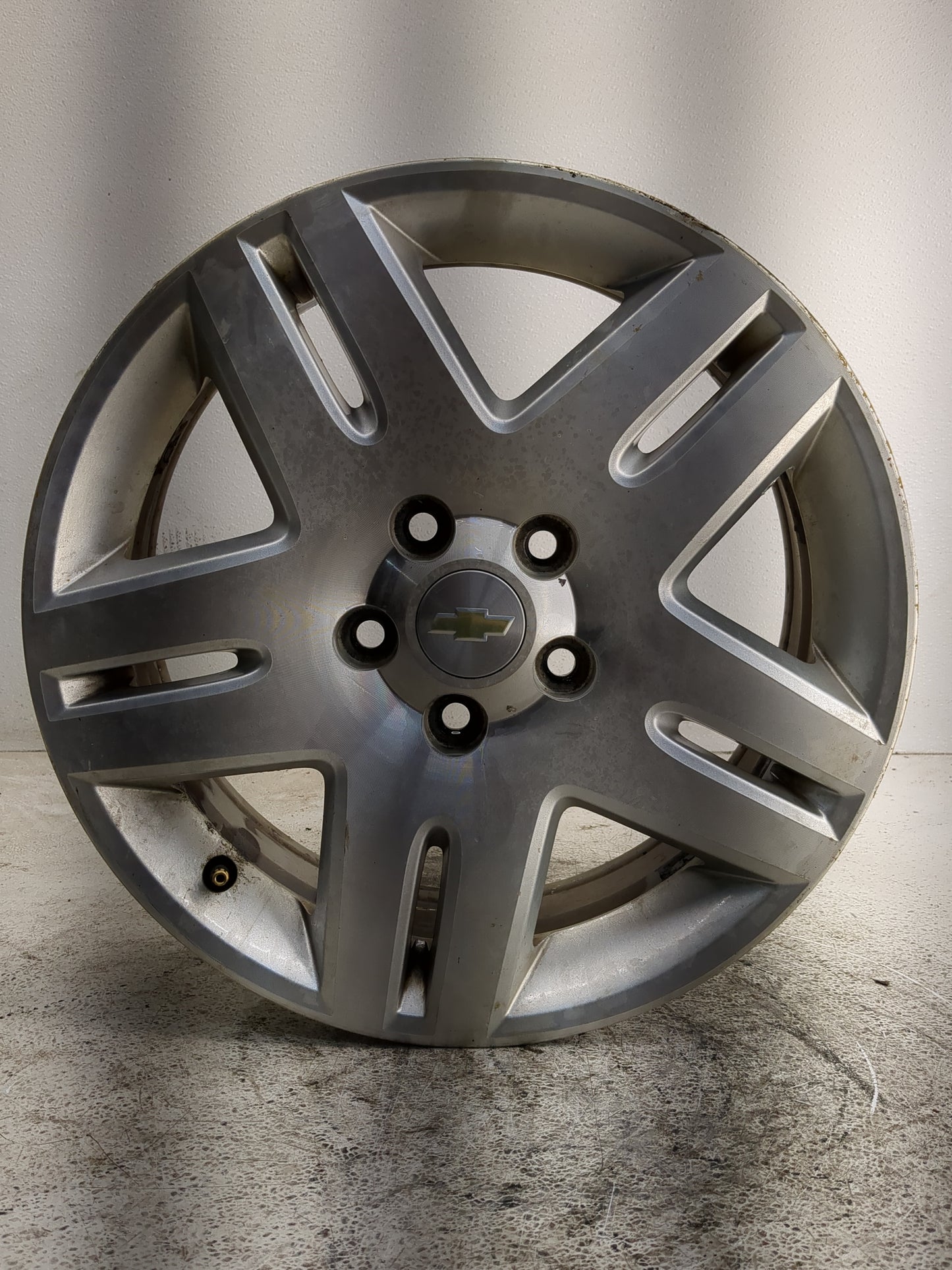 2006-2016 Chevrolet Impala Oem Wheel Rim 1352047 - Oemusedautoparts1.com
