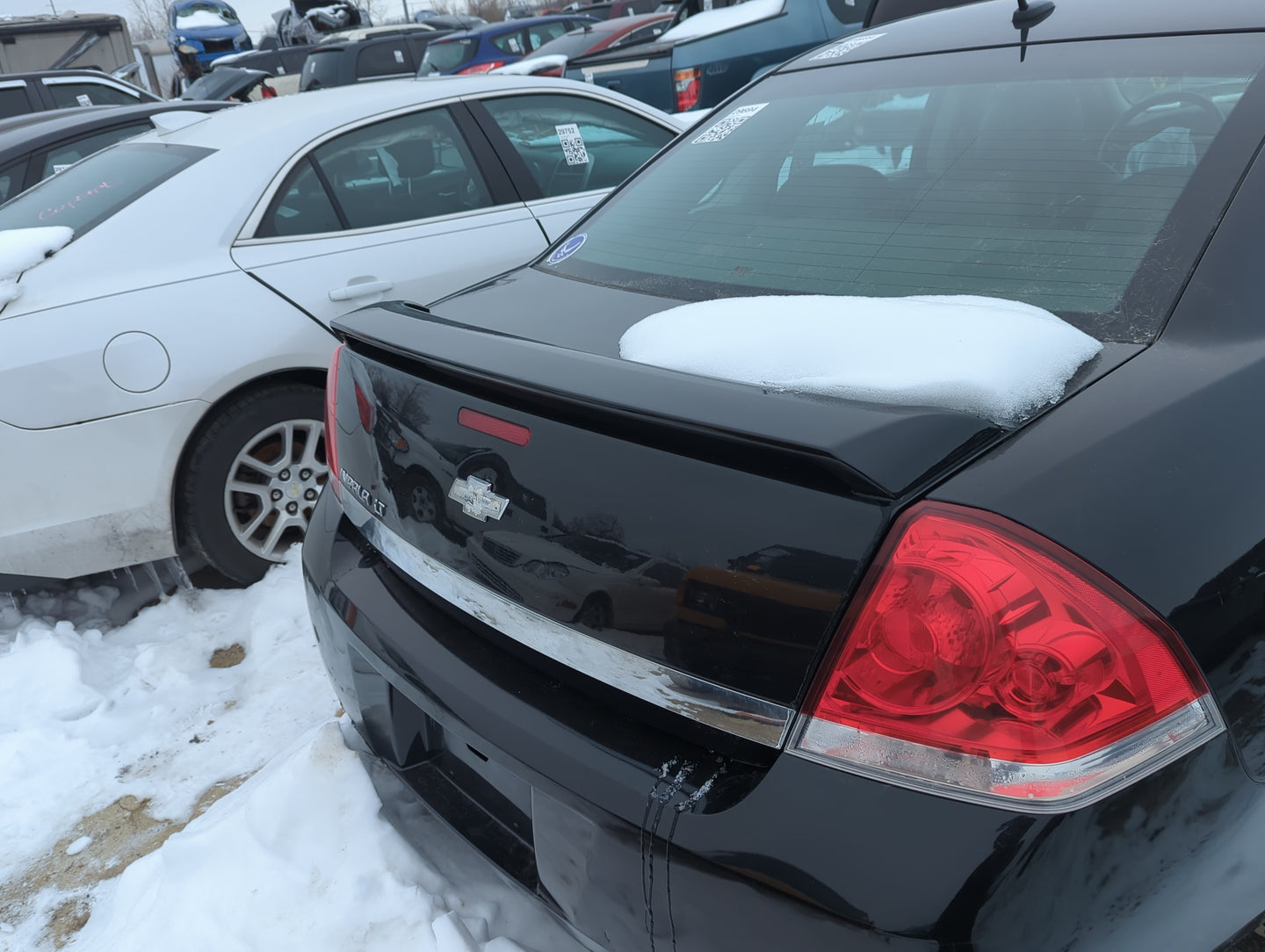 2007-2008 Chevrolet Impala Trunk/decklid/hatch/tailgate Oem 1357203 - Oemusedautoparts1.com