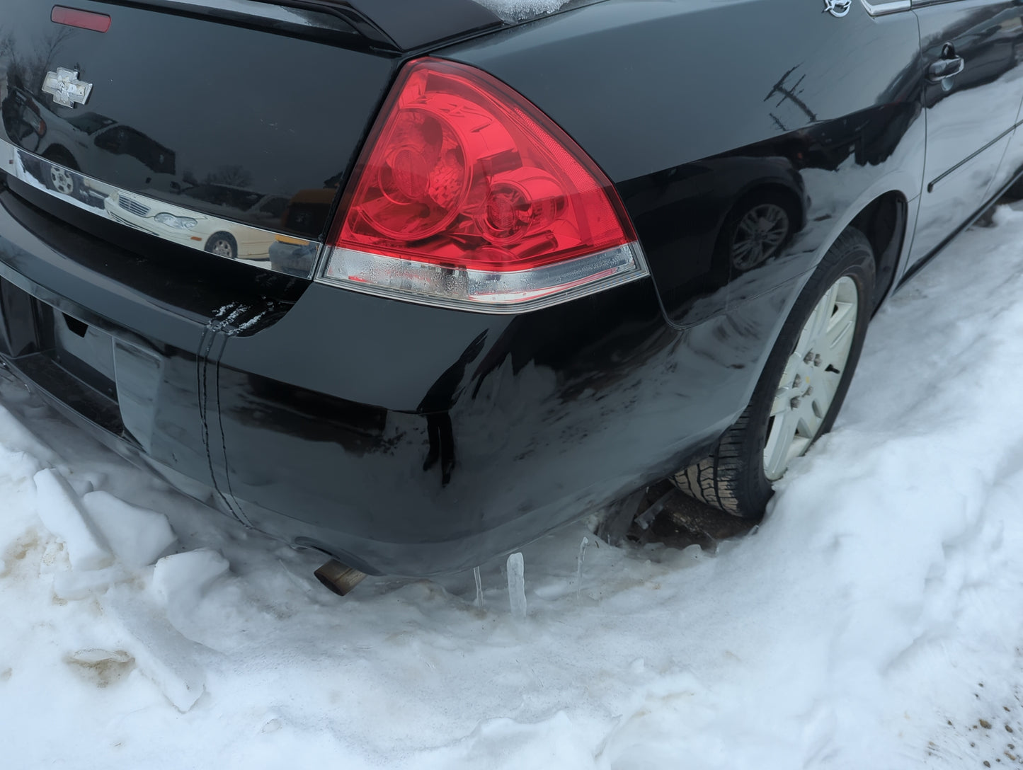 2006-2011 Chevrolet Impala Rear Bumper Assembly Oem 1357328 - Oemusedautoparts1.com