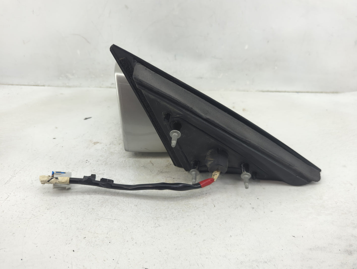 2006-2016 Chevrolet Impala Driver Side View Mirror - Left Door Mirror OEM Used - Oemusedautoparts1.com